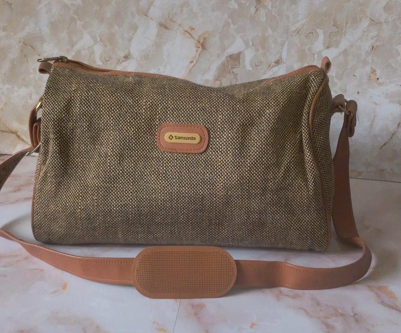 Samsonite VTG Sm Tweed Jute Duffle Carry On Weekender Bag