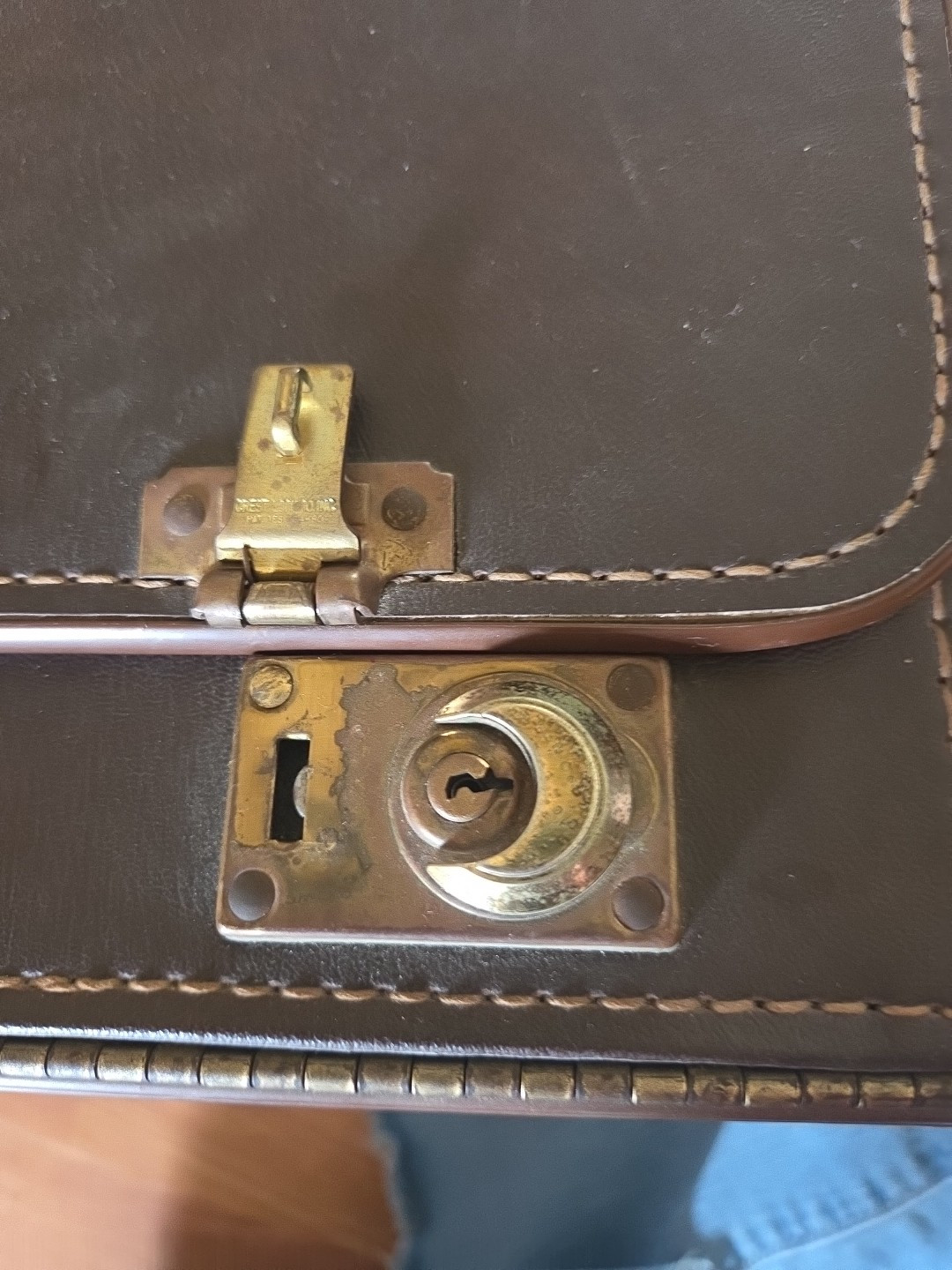 VTG Faux Leather Briefcase Softone Tufide Vinyl Coated Locking Suitcase 70s