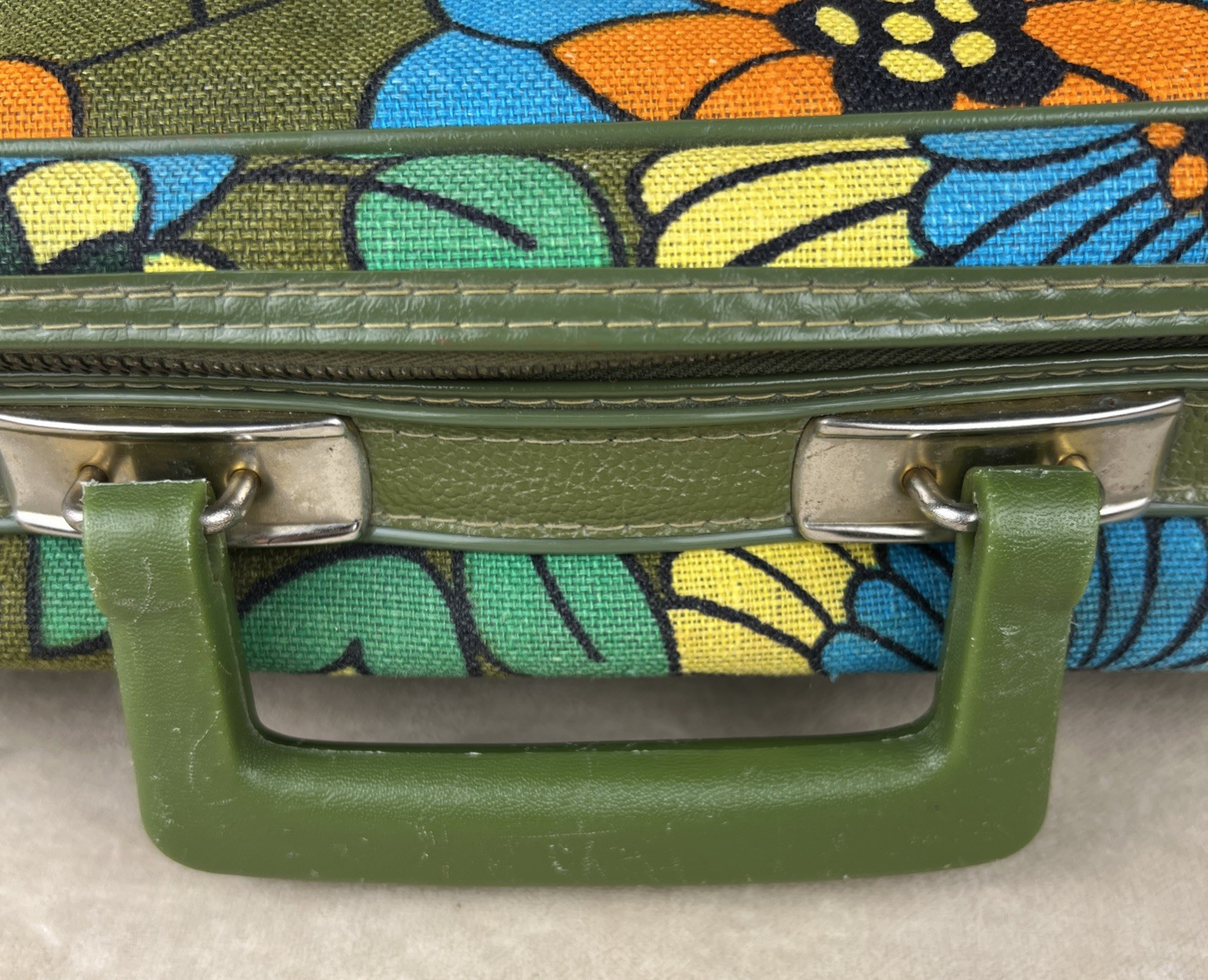 Vintage 1960s Bantam Floral Suitcase Mini Overnight Carry On Mod Flower Power