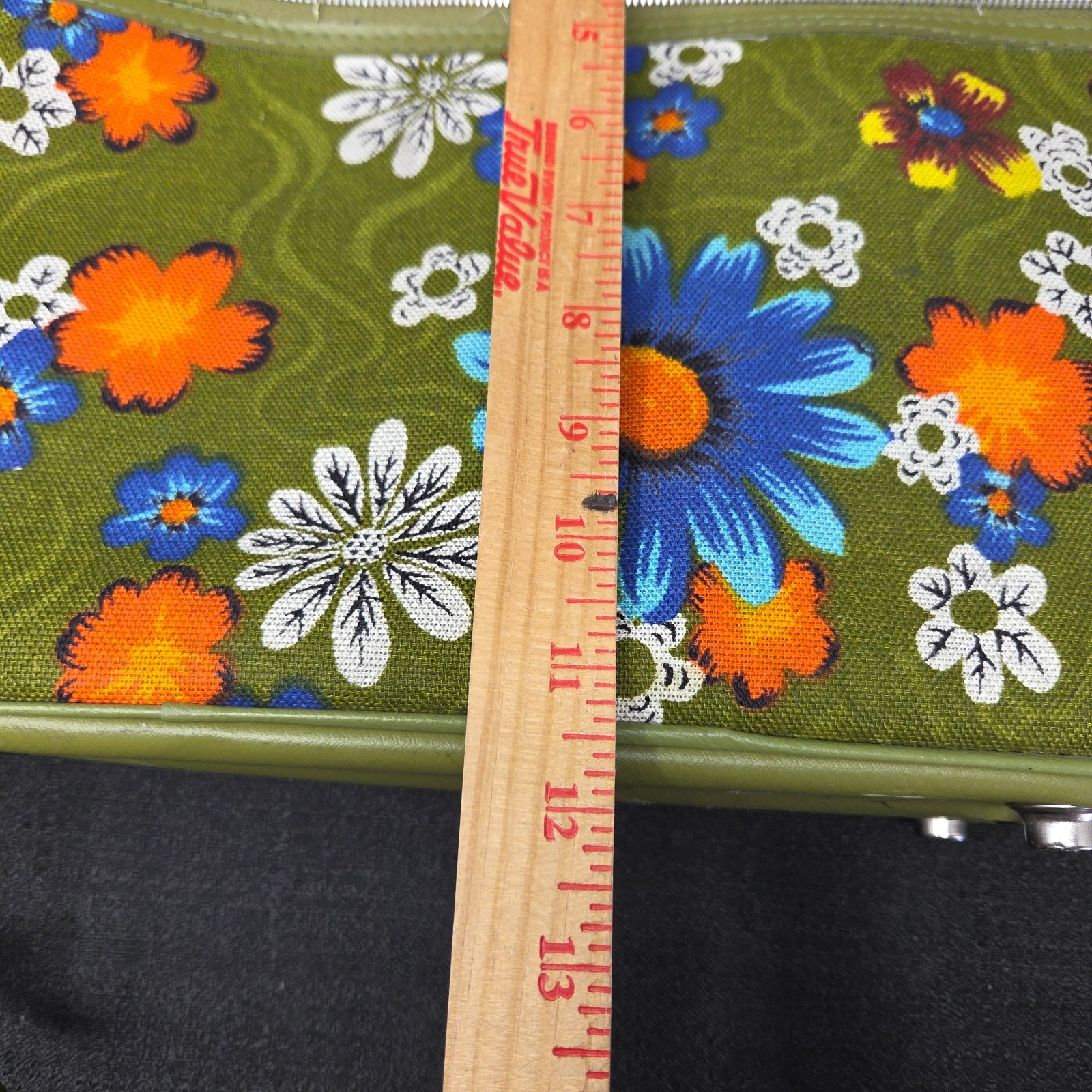 VTG Bantam by Travelware Floral Suitcase Carry On Retro 60s 70s Green Flower