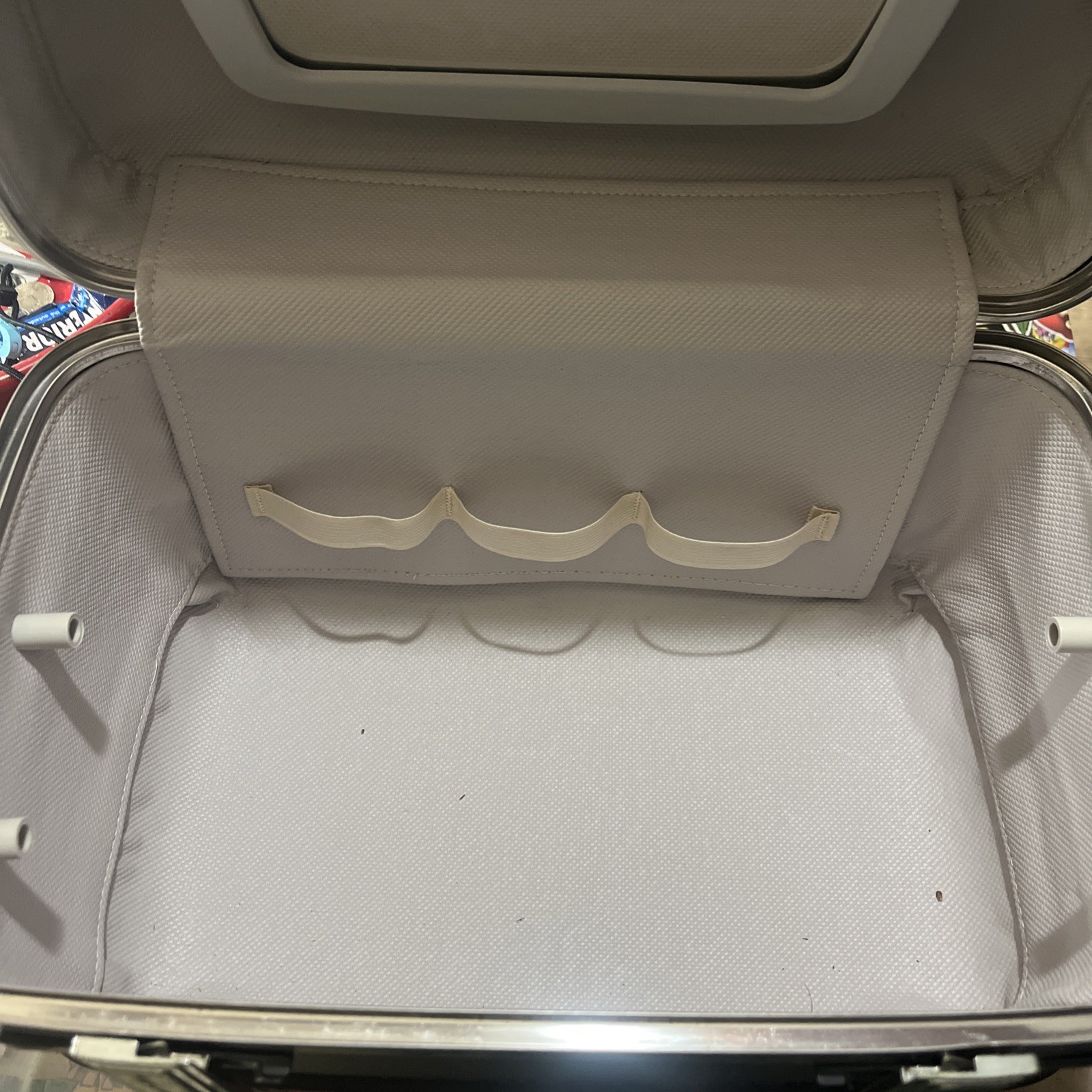 Vintage 1960s gray train case AMERICAN TOURISTER hardshell travel luggage silver