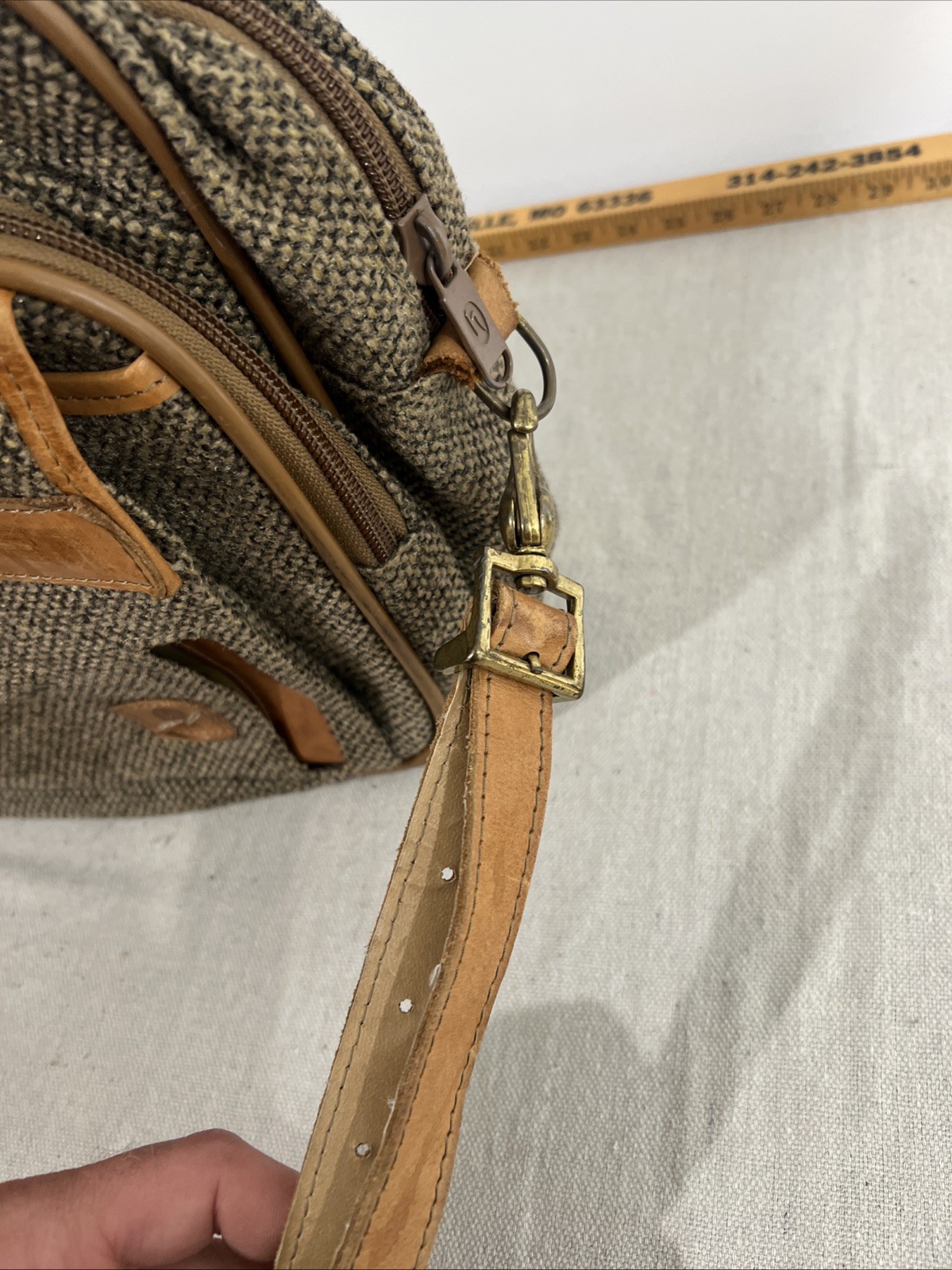 Vintage Hartmann Luggage Tweed & Leather Travel Shoulder Messenger Bag Carry On