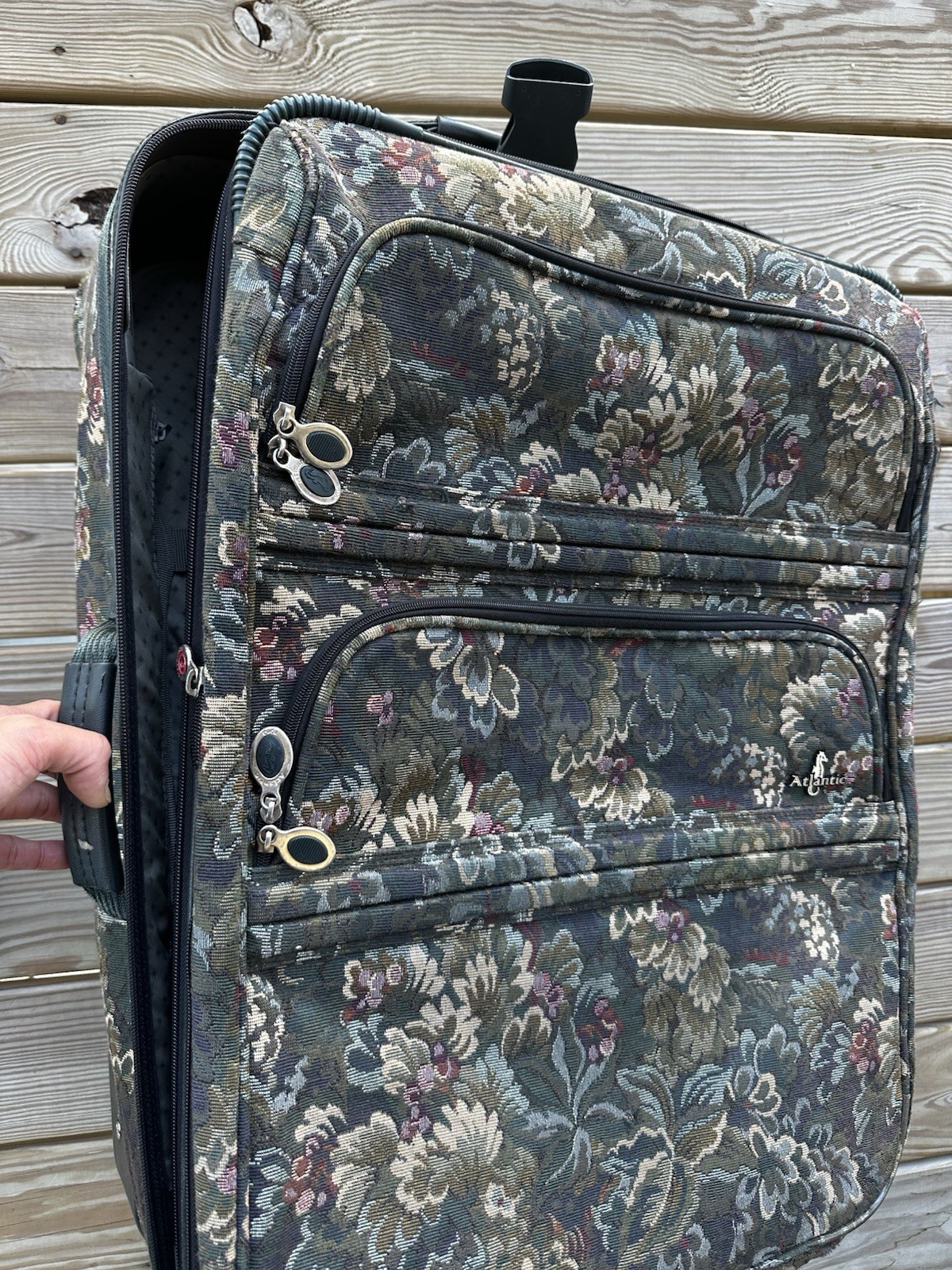 Vintage Atlantic Tapestry Luggage Floral Pattern w/ Wheels 🌺💼