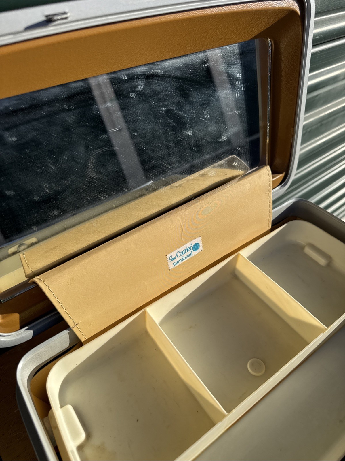 Vintage Sears Courier by Samsonite Train Case Brown w/ Tray Mirror