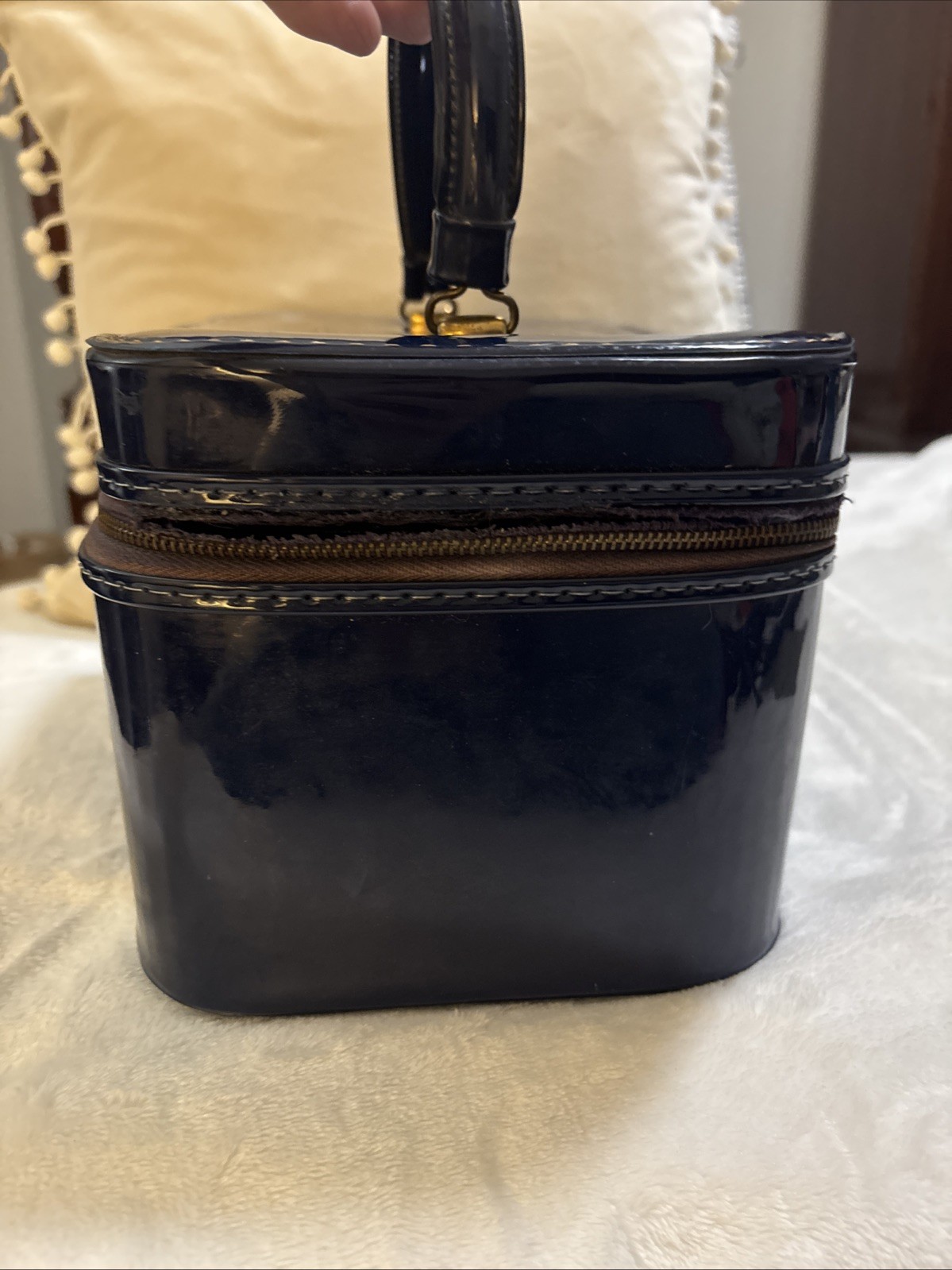 Vintage patent leather Cosmetic bag from The 50s With Mirror Retro