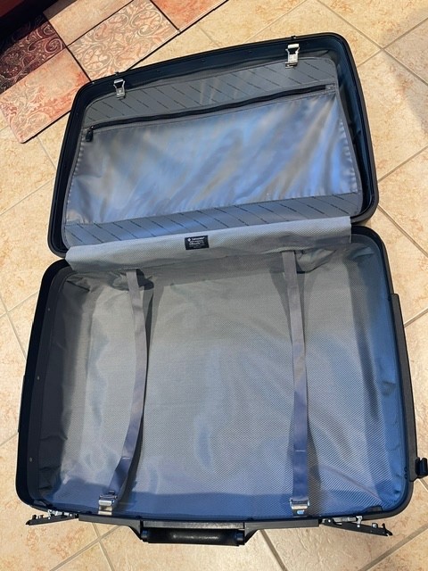 Vintage (1993) SAMSONITE “Silhouette 5” Rolling Luggage – Black