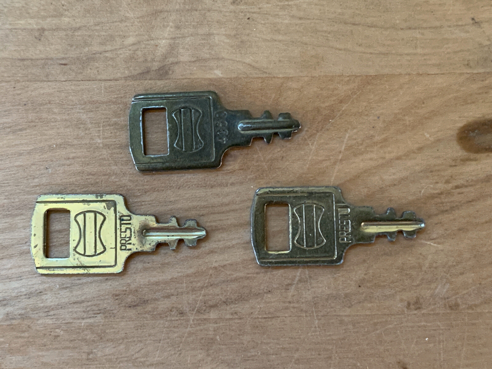 Set of 2 Vintage Starflite Luggage Keys Atomic Star Design Mid Century
