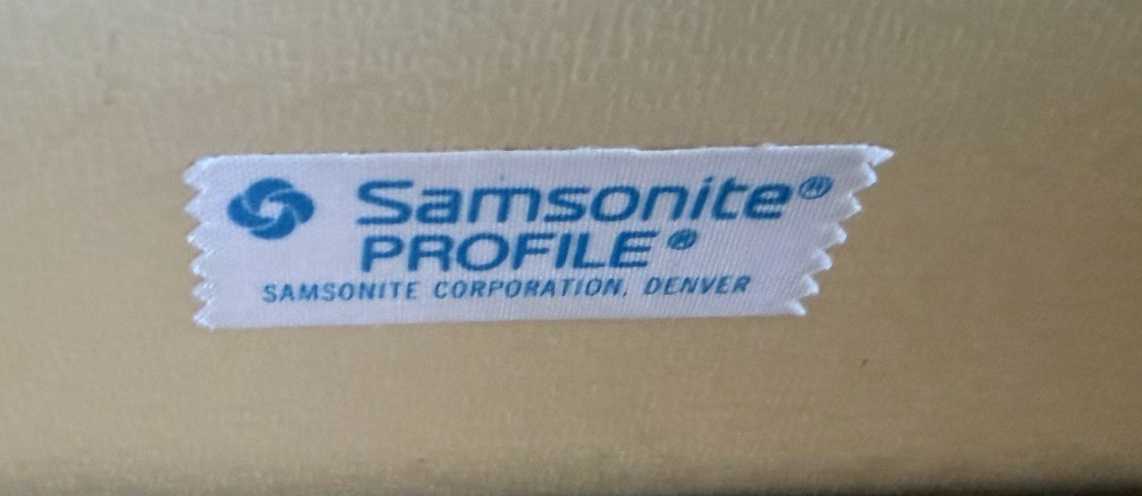 Vintage Samsonite Profile Yellow Makeup Train Case with 2 Keys 14” x 8”