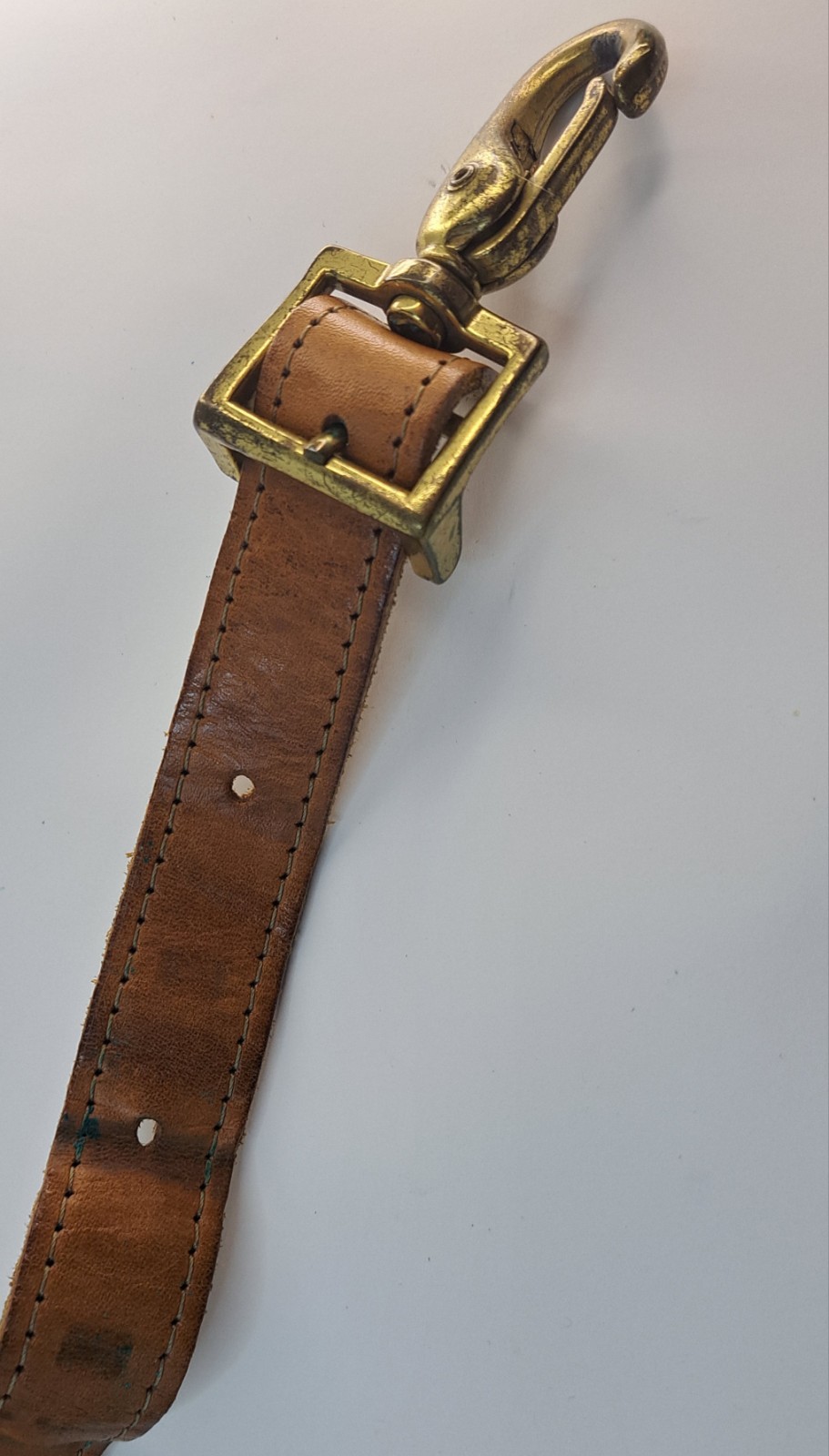 VINTAGE HARTMANN LUGGAGE LEATHER SHOULDER STRAP 31″ – 42″ USED BIN78