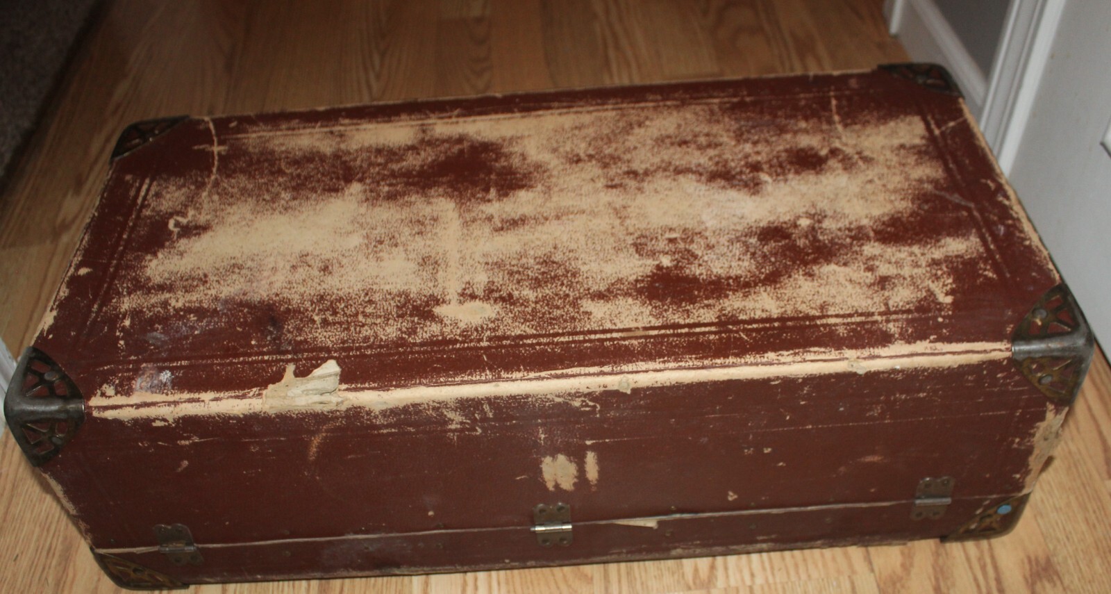 VINTAGE LEATHER HANDLED BRASS FAUX LEATHER CARDBOARD SUITCASE ART DECO MCM