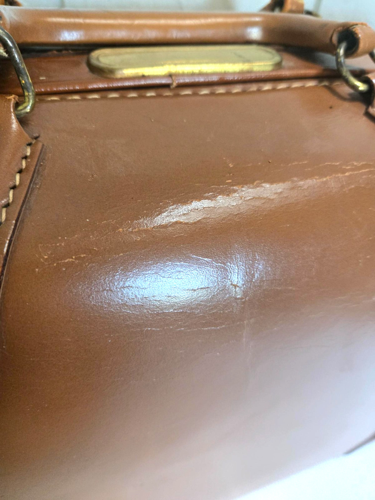Vintage Early 1950’s Saddle Brown Tan Leather Luggage 21″L x 14″H x 7″D