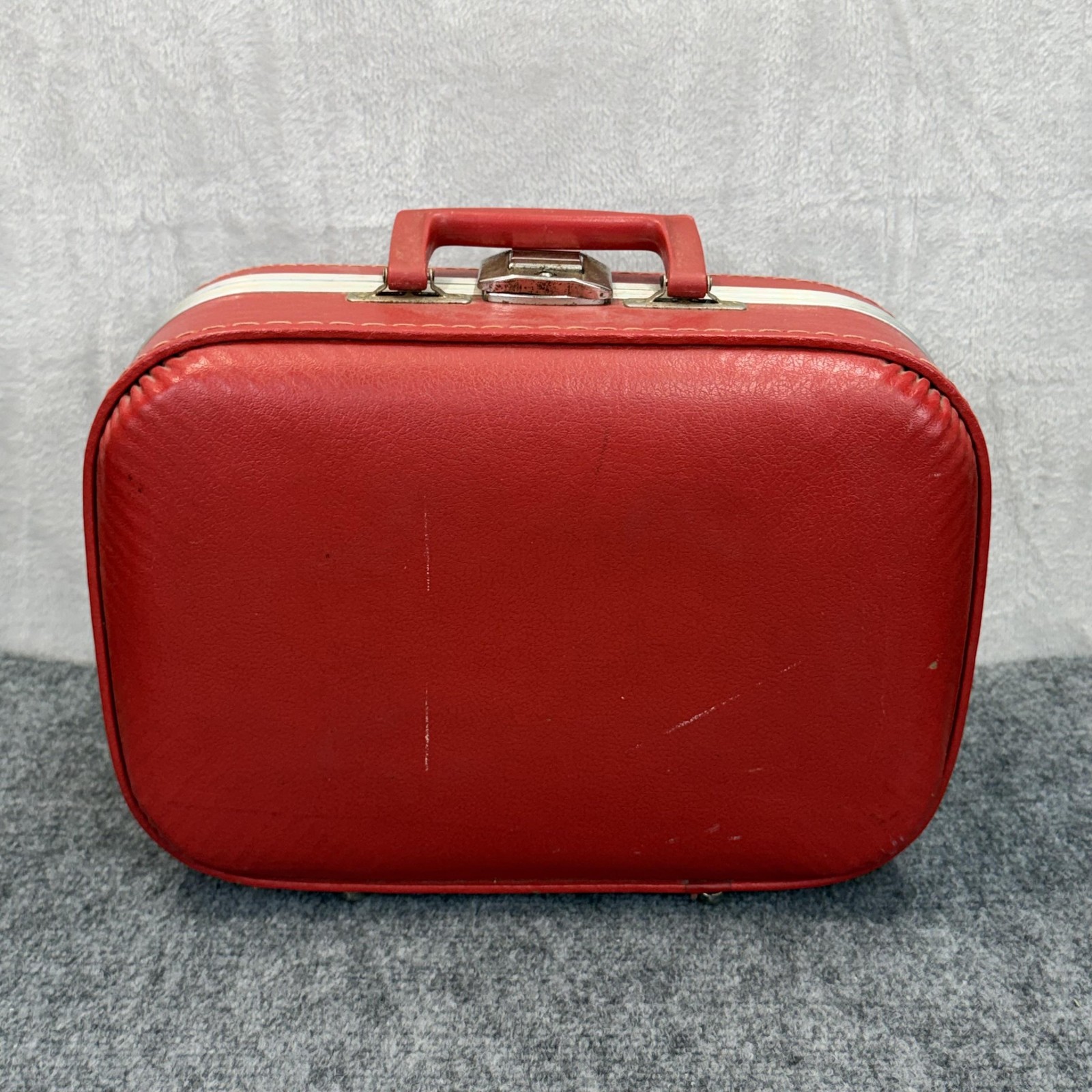 VTG 60s 70s Going To Grandma’s Red Vinyl Kid’s Hard Case Trojan Luggage Travel