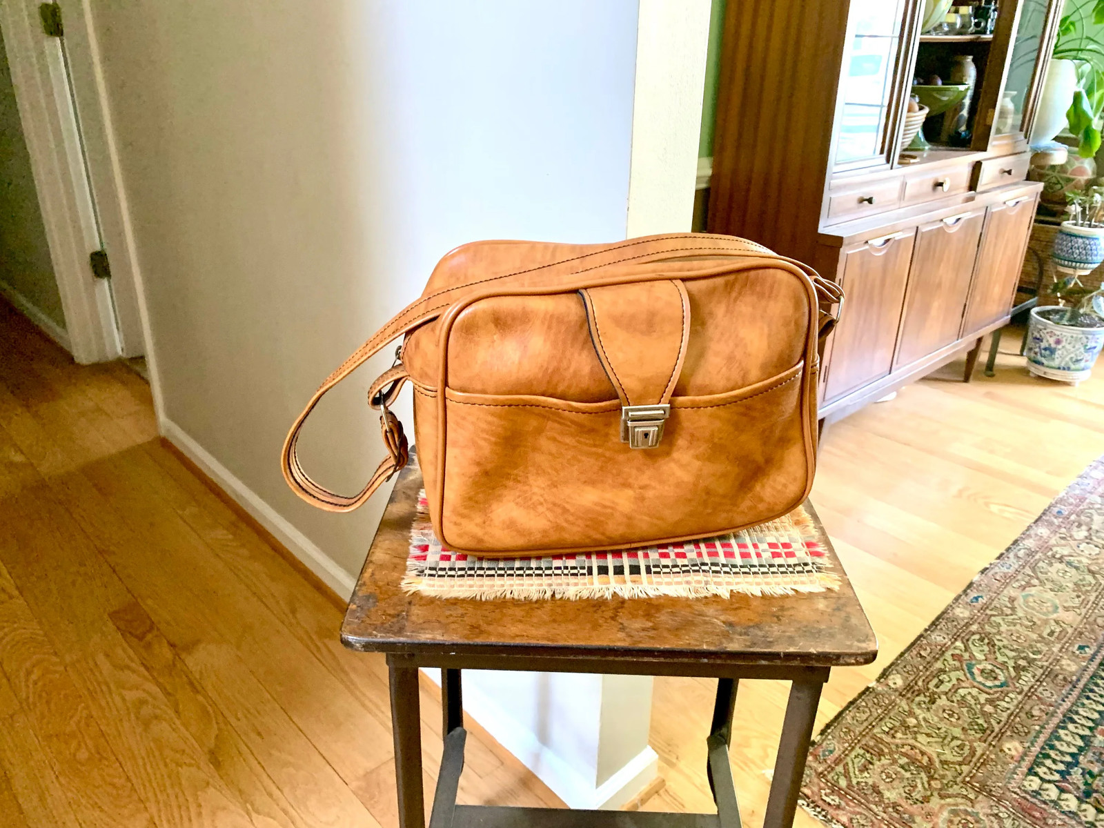 1970s Luggage Overnighter Brown Vinyl Shoulder Bag | 70’s Scovill Shoulder Bag