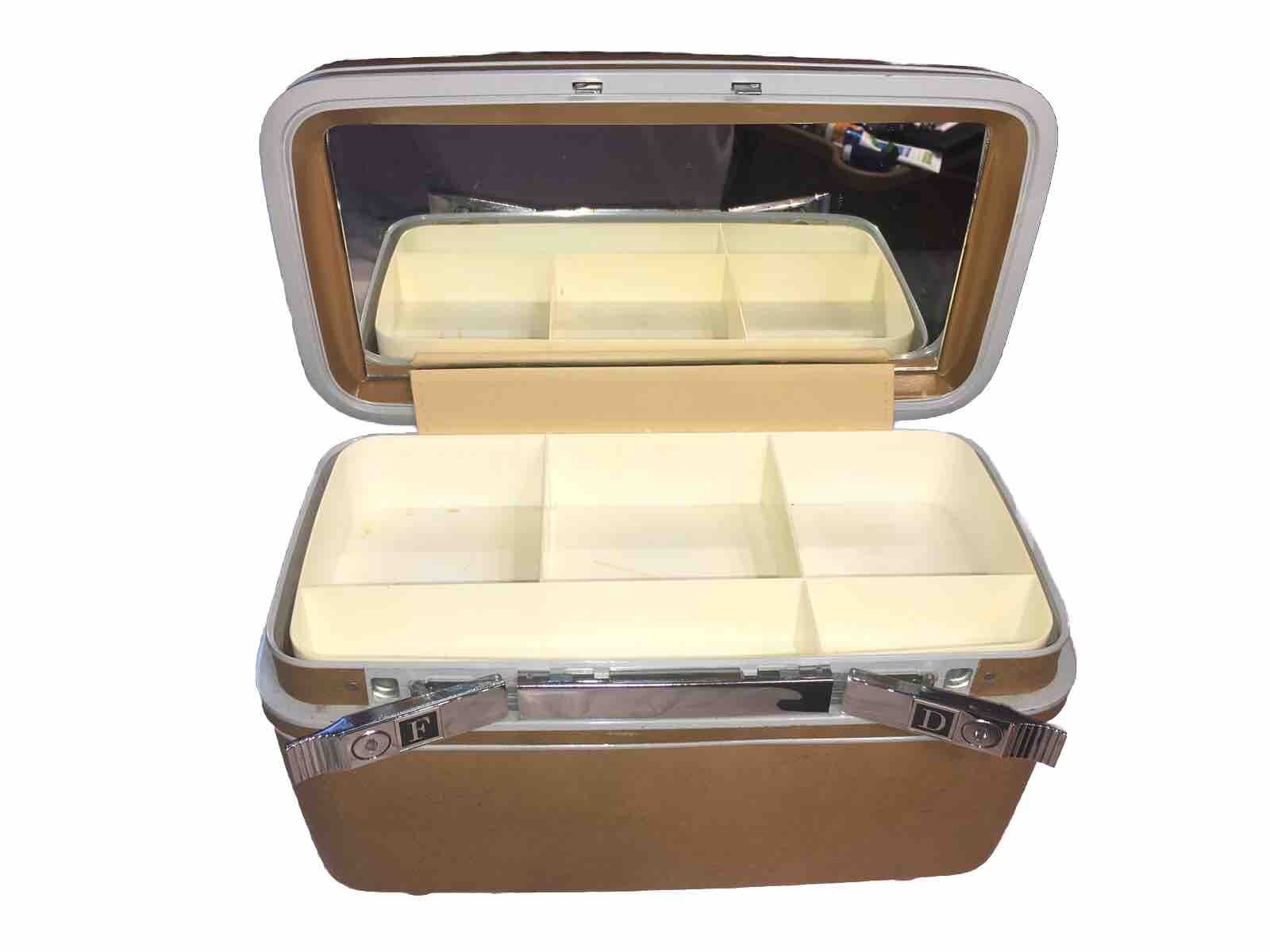 Vintage Samsonite Silhouette Yellow/Marigold Train Case Make-Up Travel w/Tray