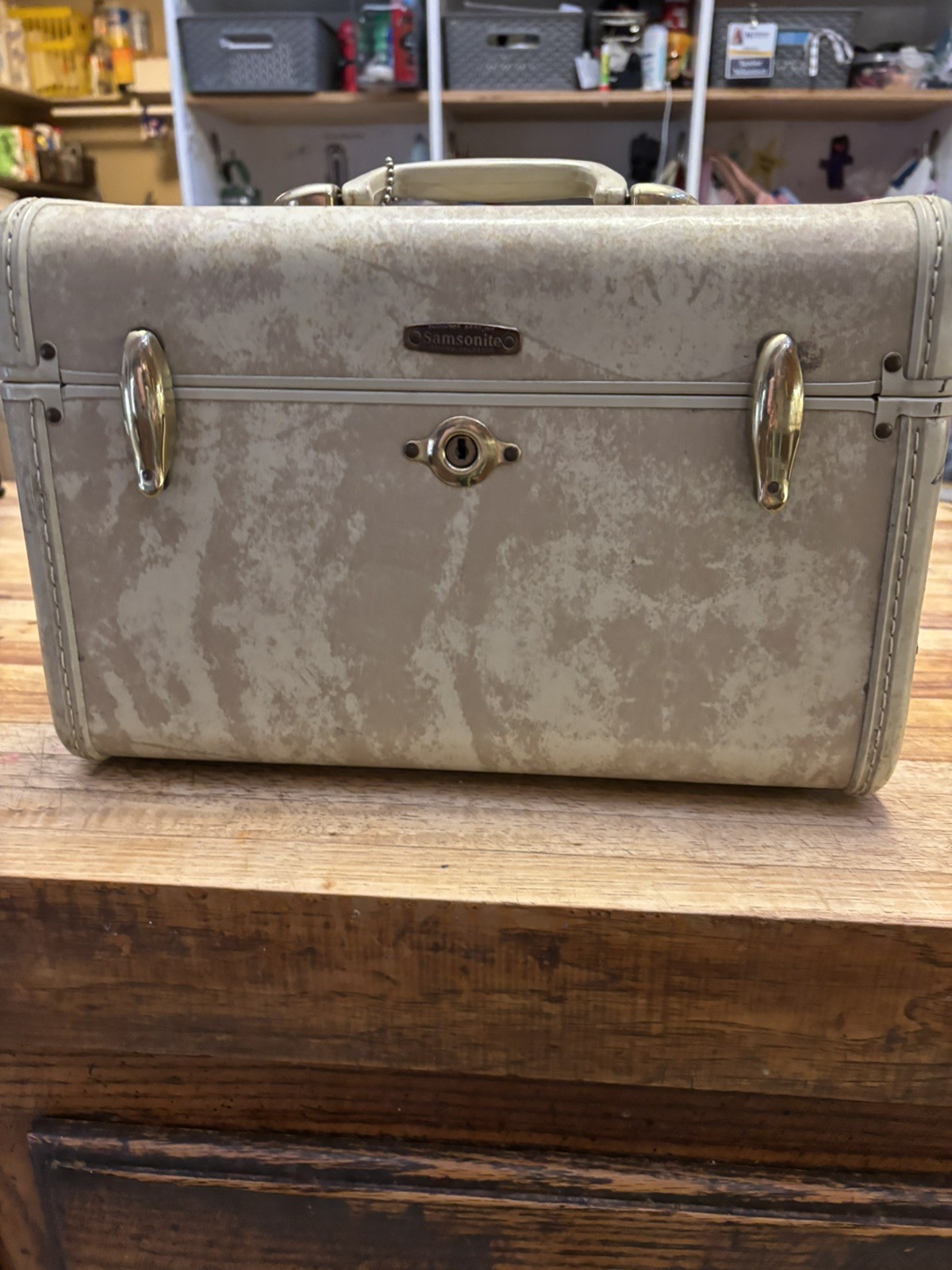 1960s Samsonite Shwayder Bros style 4512 Beige Marbled Cosmetic Train Hardcase