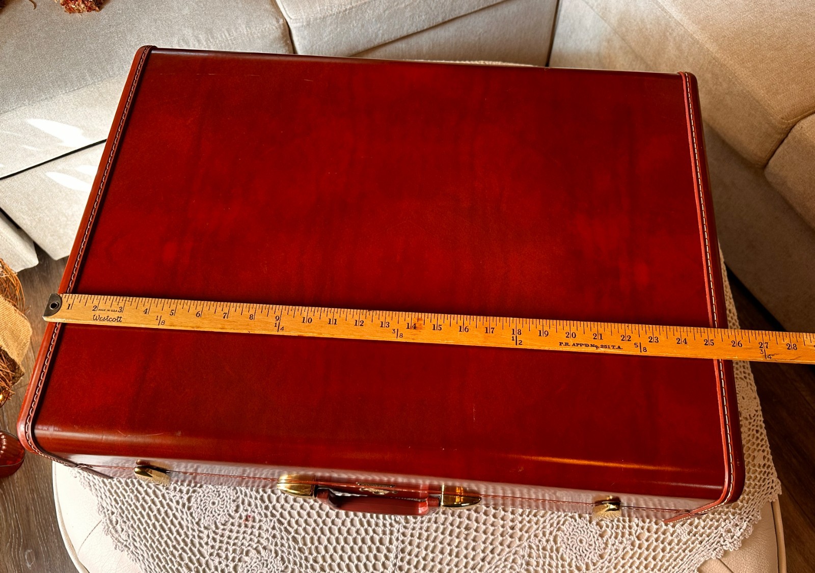VTG Large 18×26″ Brown Leather Hard Side Suitcase Brass Latches NICE! Has No Key