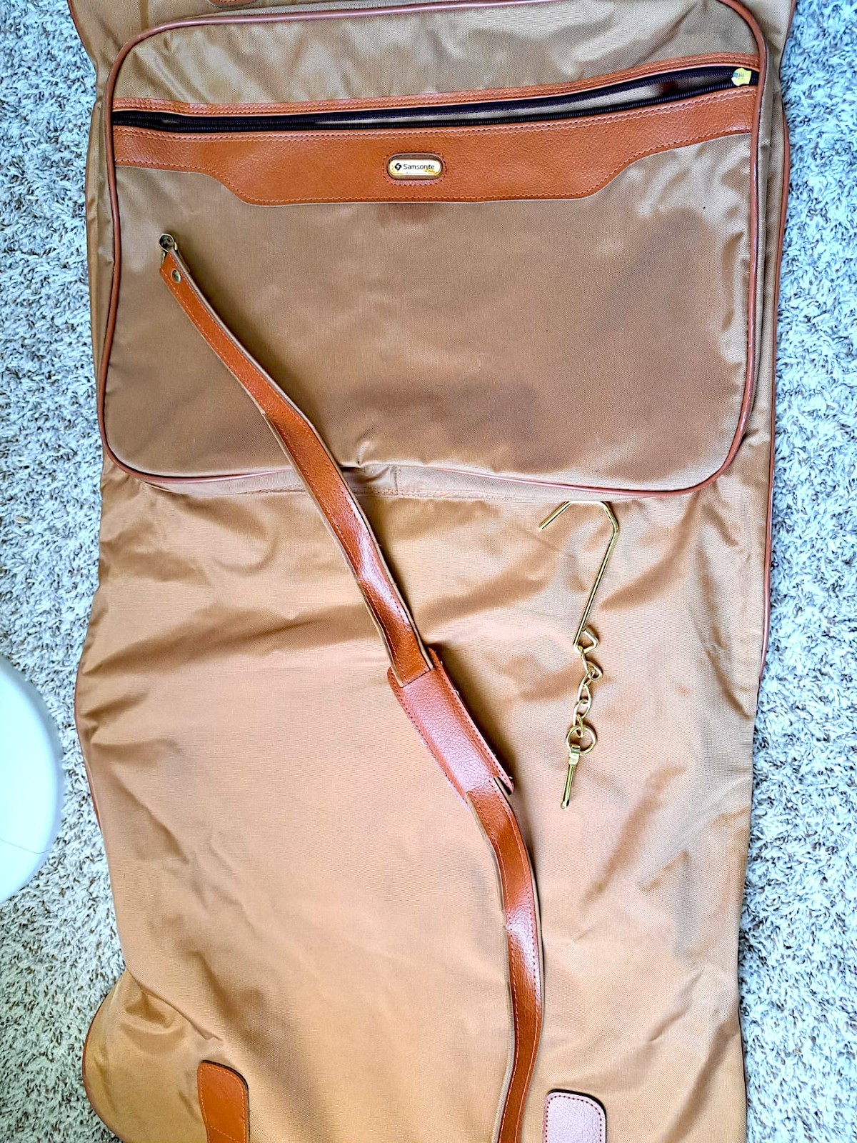 Vintage Samsonite Special Edition Garment Bag w/ Hangers, Hook in caramel brown