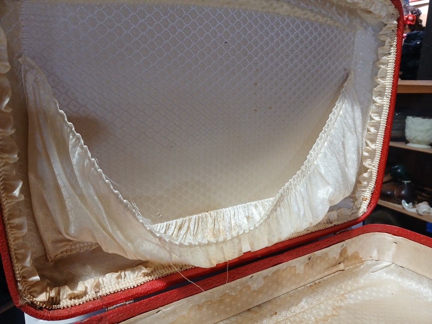Vintage Mid Century Tiara Red Hard Shell Suitcase Luggage VTG 1960’s (no key)
