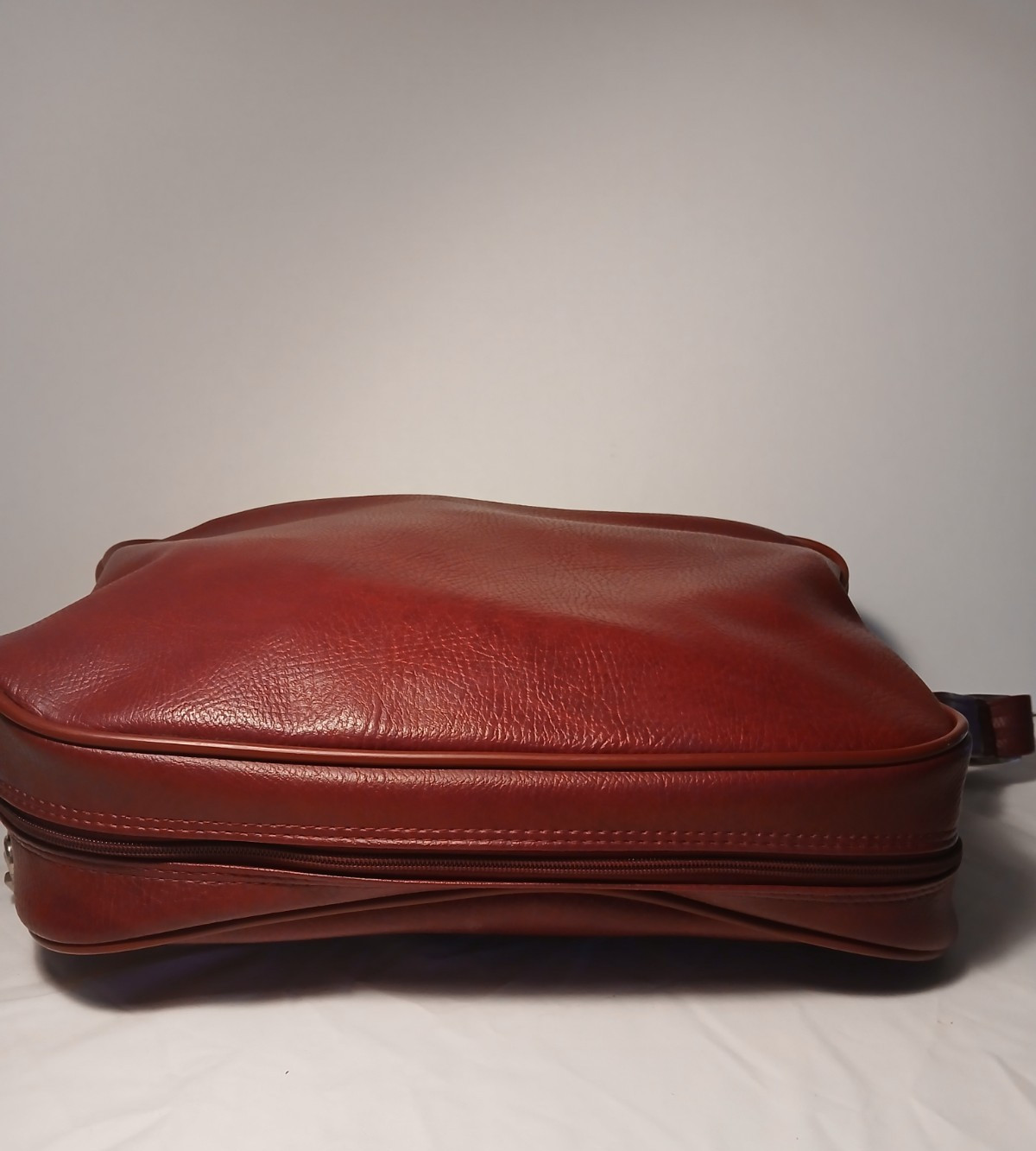 VTG Samsonite Carry On Tote Luggage Adj Shoulder Strap Burgundy Faux Leather 70s
