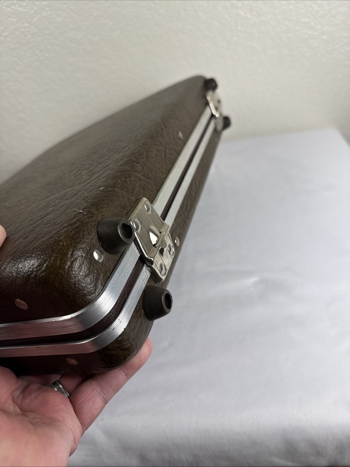 American Tourister Hard Shell Briefcase Case Brown USA Unlocked No Key