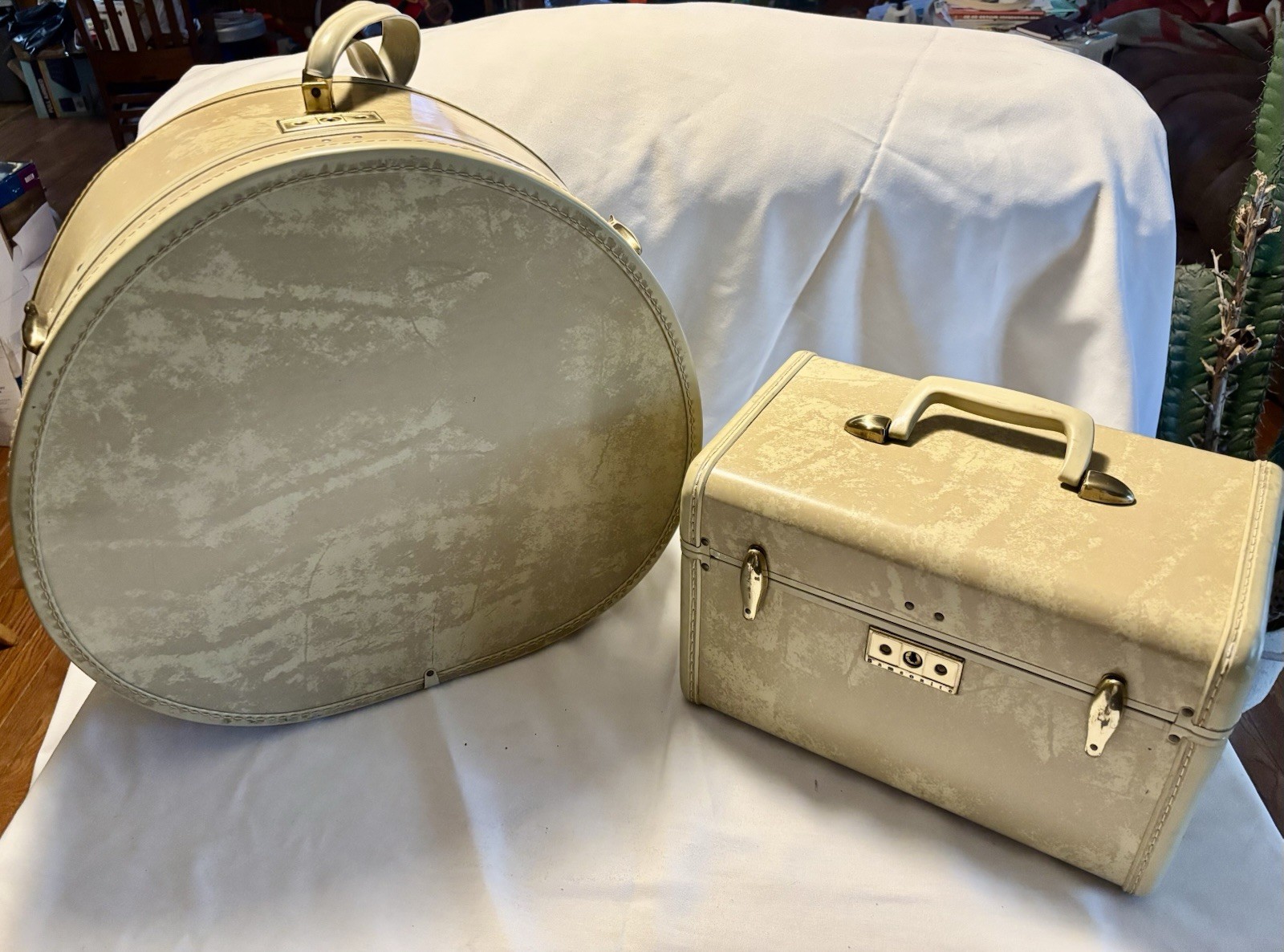 Vintage Samsonite Hard Case Streamlite & Hat Box Ivory Marble No Key