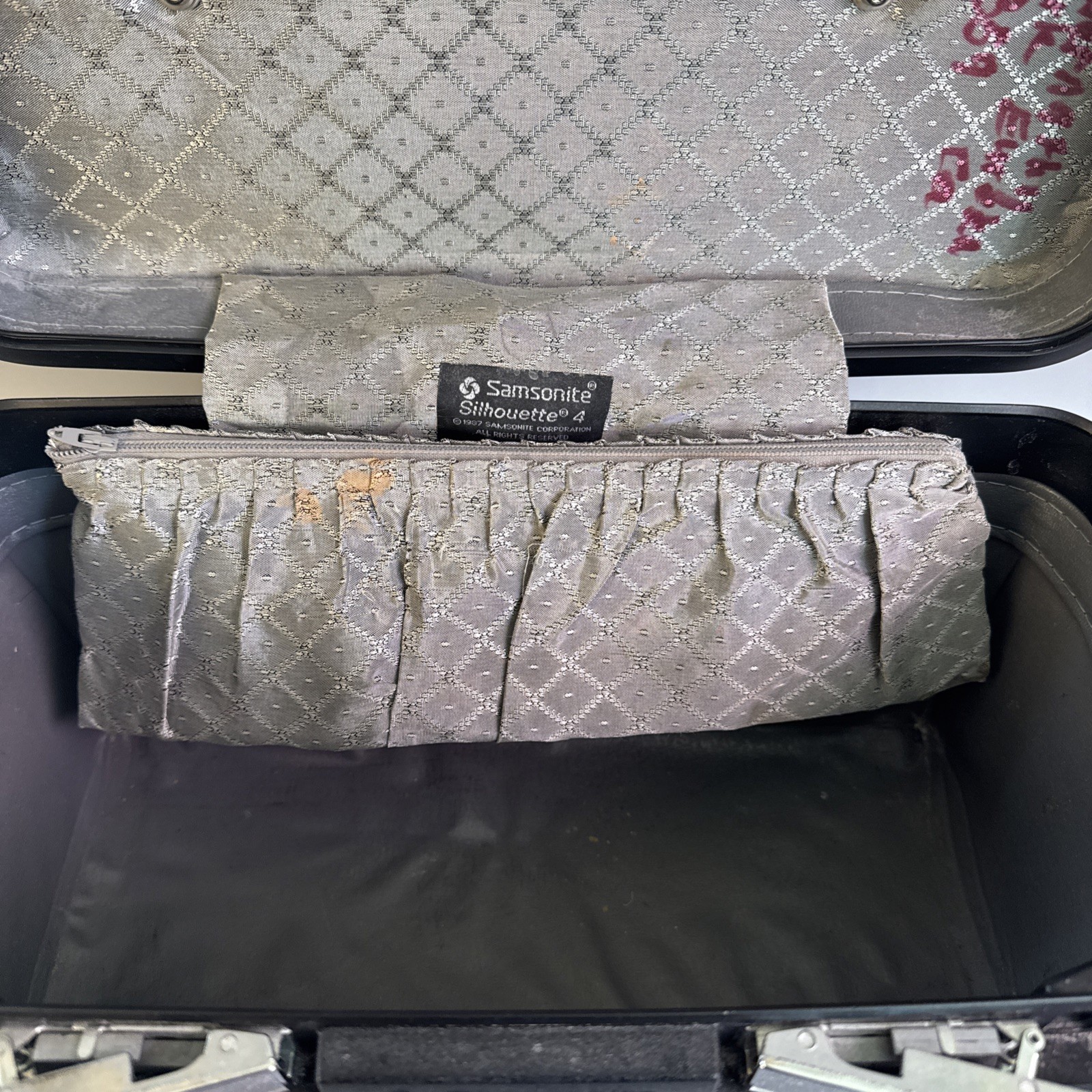 1987 Samsonite Silhouette 4 Hard Shell Gray Cosmetic Makeup Travel Train Case