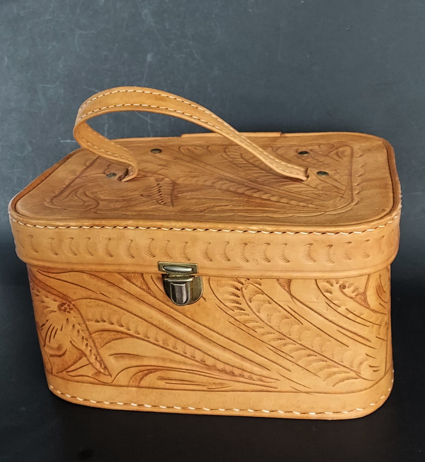Vintage hand tooled leather make-up travel vanity case purse luggage Paraguay
