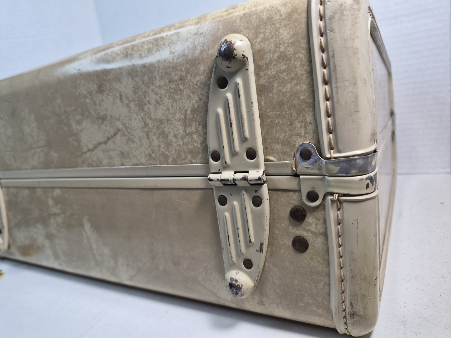 VTG 1950s Samsonite Shwayder Marble Cream Vanity Hardcase Luggage W/ Mirror Key