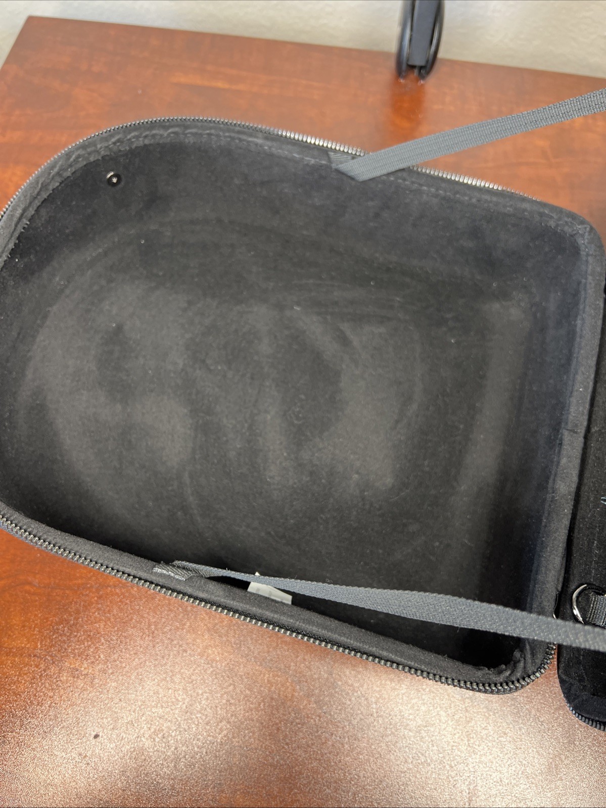 Rebel 8 Hat Carrier Travel Hat / Cap Case Luggage