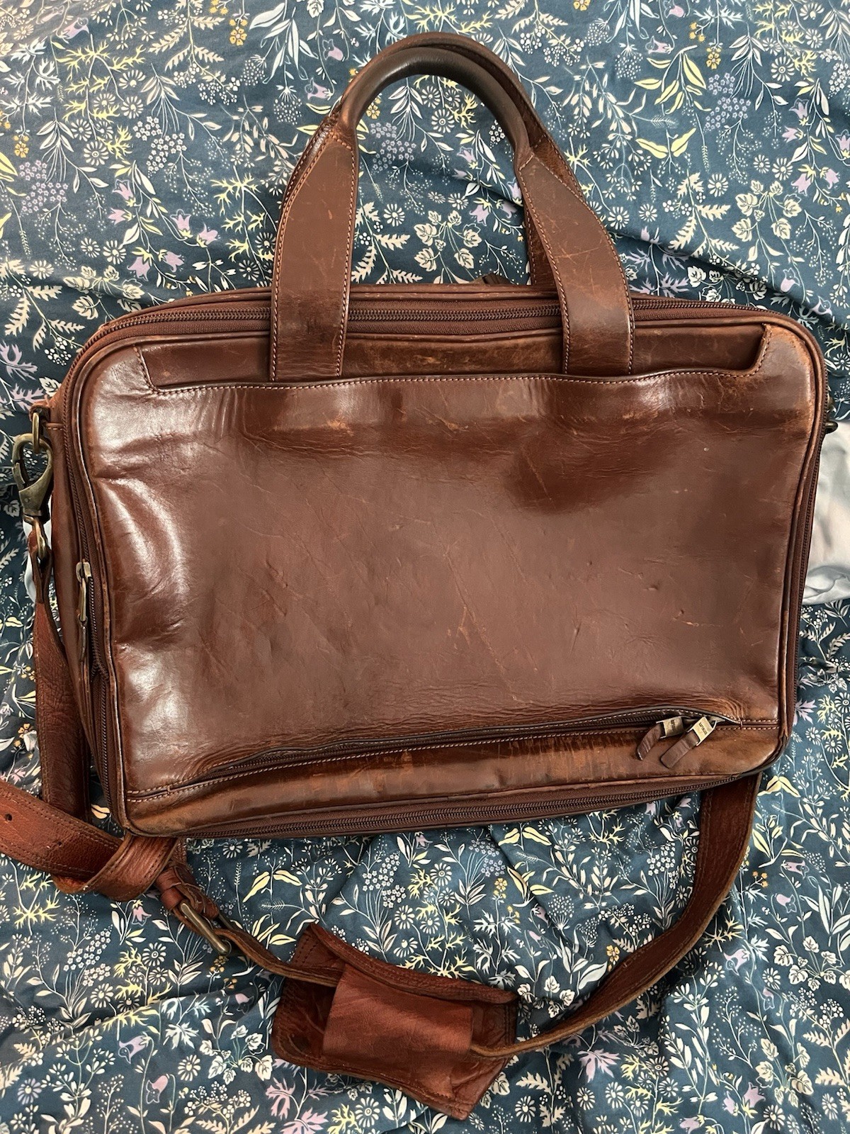 Hartmann Reserve Brown Leather Expandable Briefcase Messenger Bag