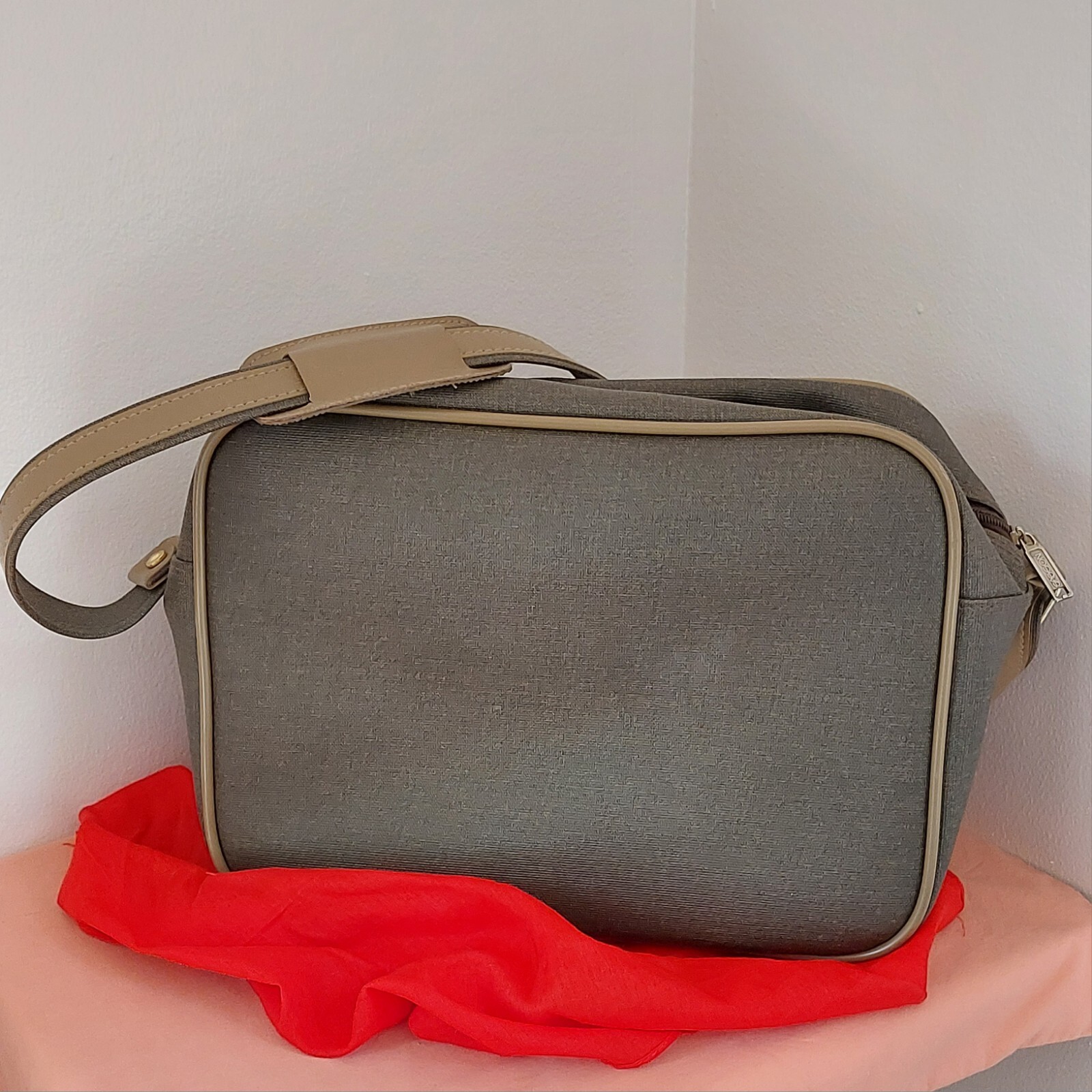 Vintage Sasson Travel Tote Carry-On Luggage Bag