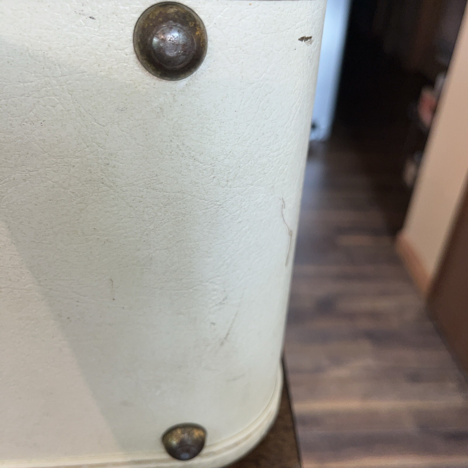 Vintage Taperlite Case 50’s & 60’s Travel Personal Case luggage Rare White