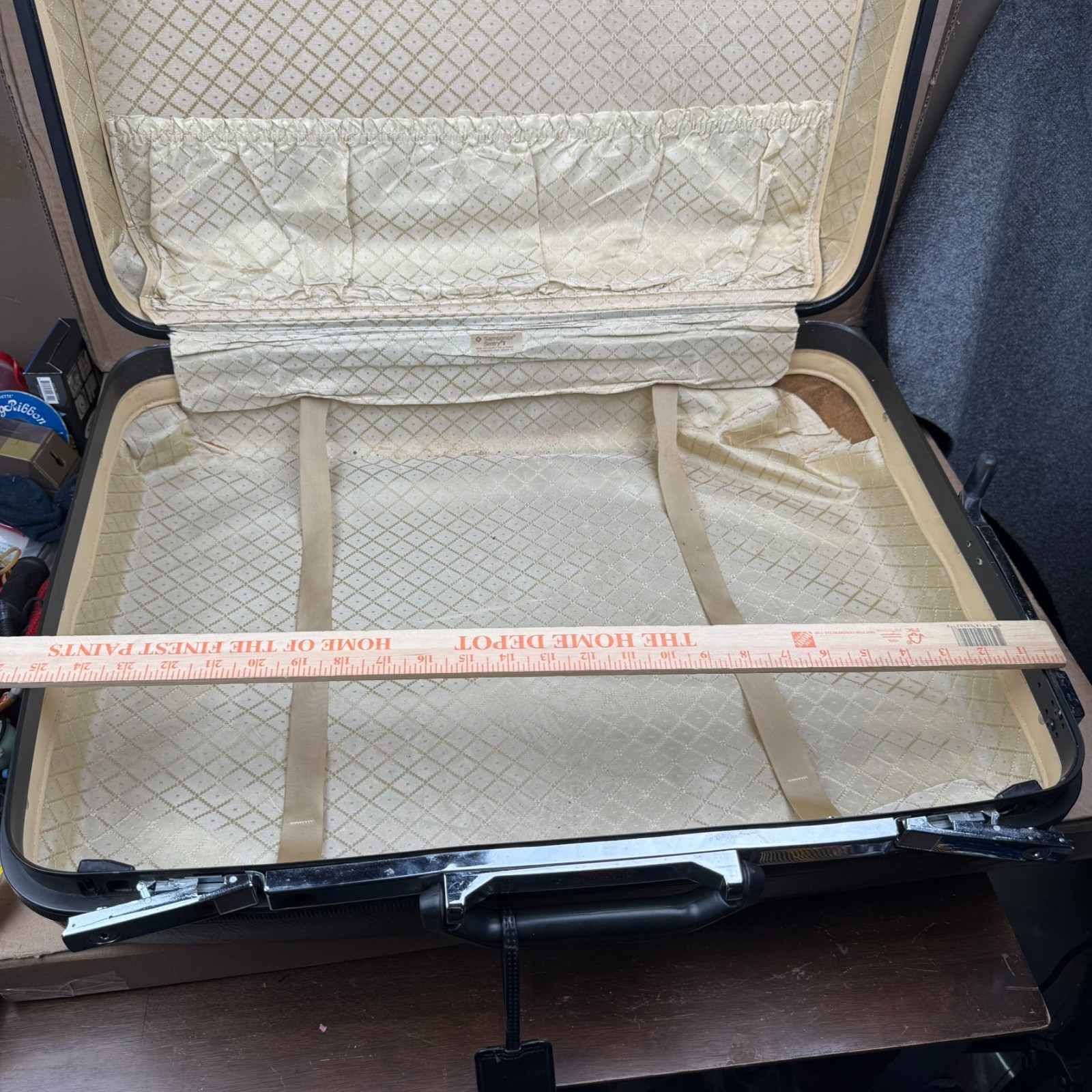 Vintage Samsonite Sentry II Suitcase Luggage JC Penney key missing damage