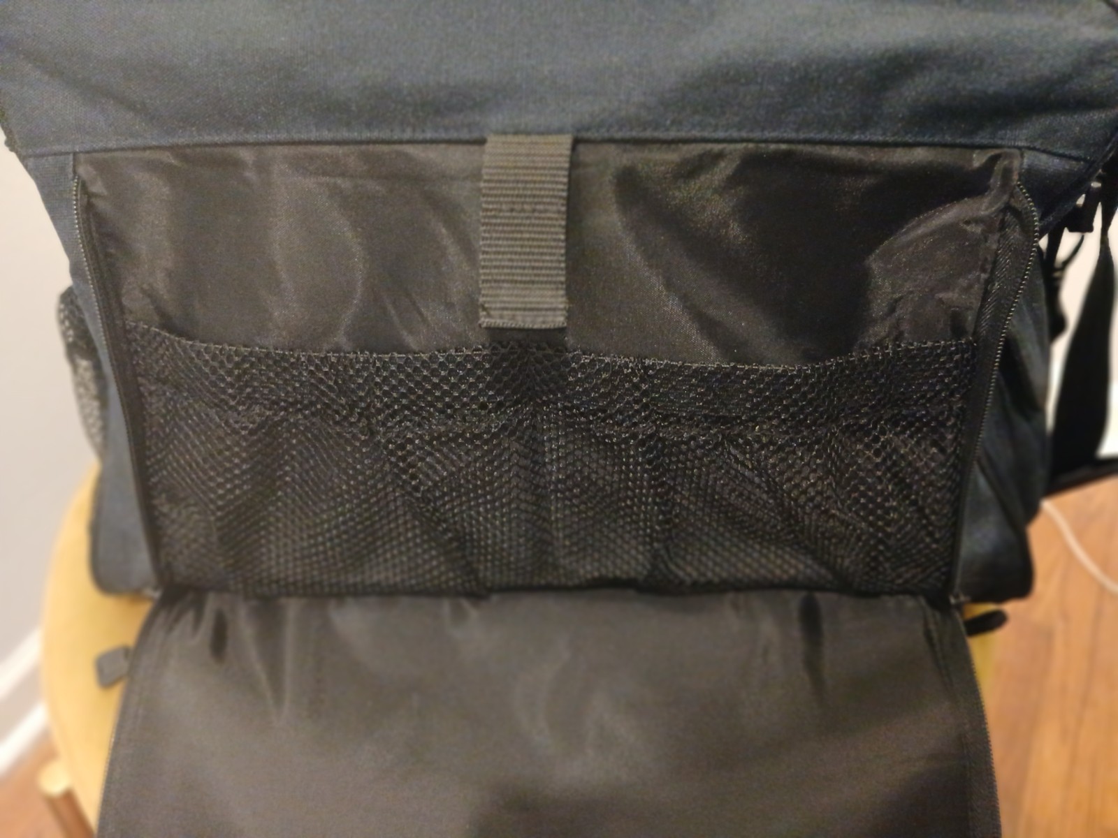 Eddie Bauer Travel Bag. 17x8x12. Vintage Pigskin Accent Flap.