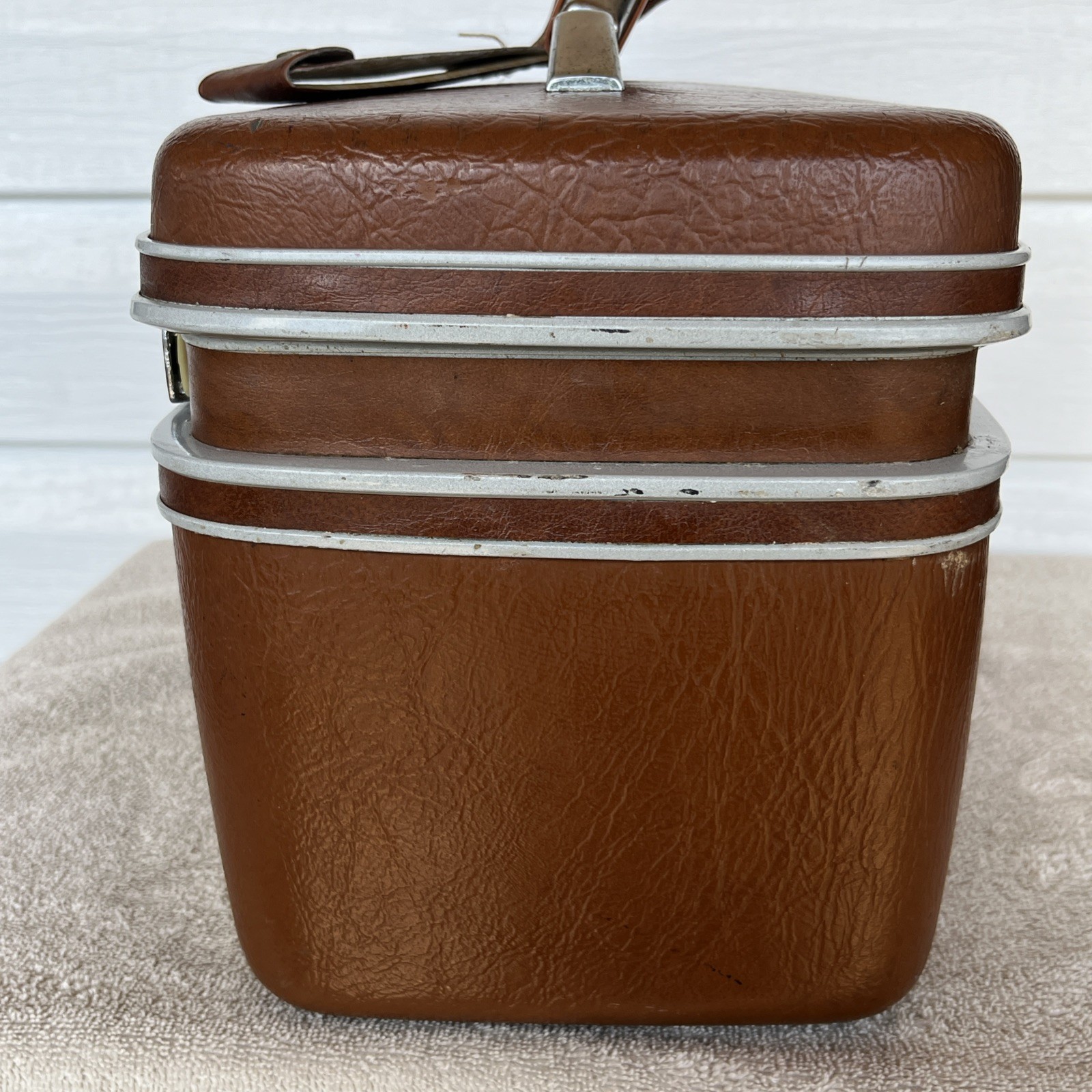 Samsonite Brown VTG Hard Shell Travel/Cosmetic Case W/ Adjust Mirror And Pouch