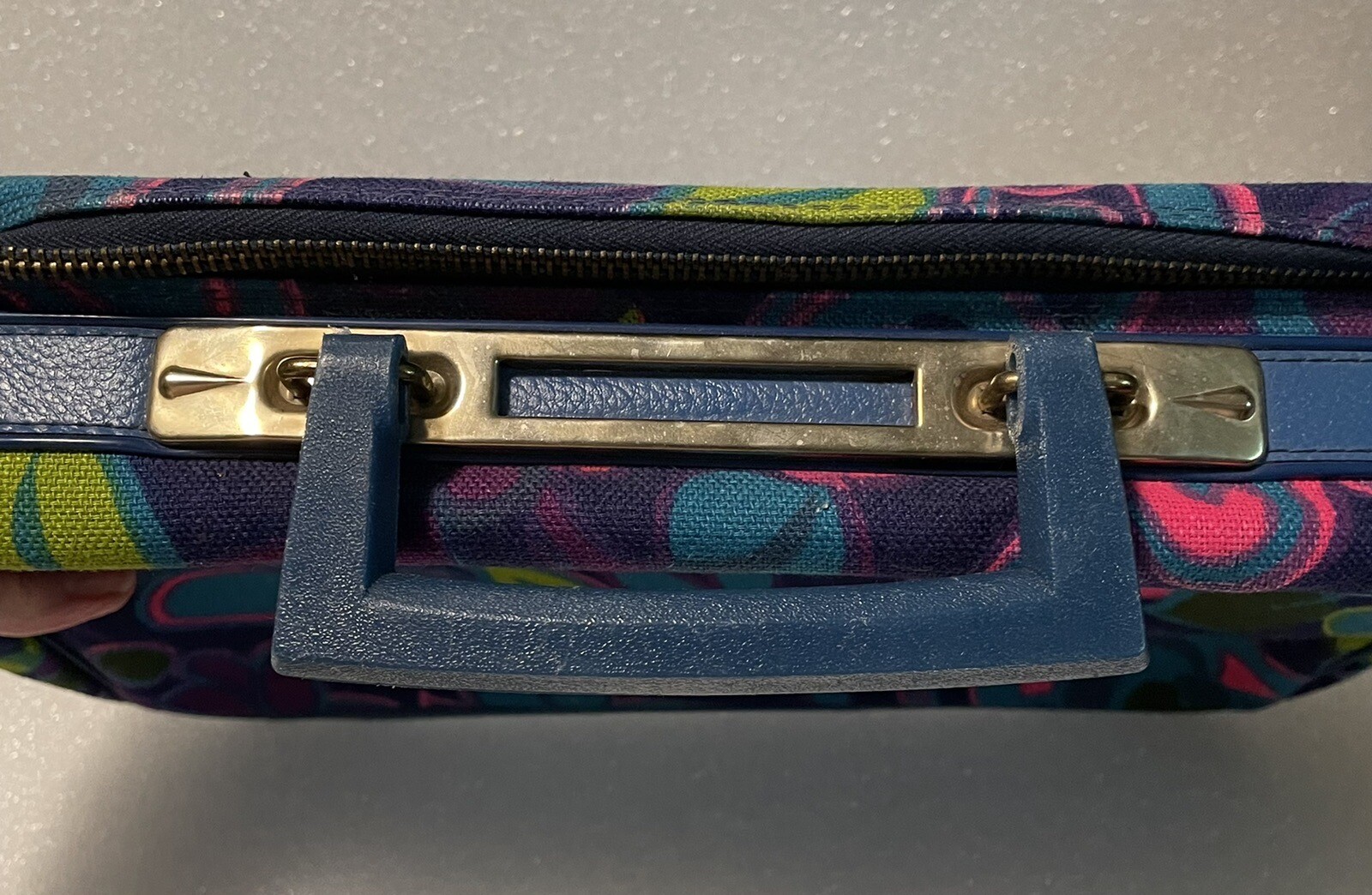 VTG Retro 1960s 1970s Flower Hippie Travel Bag Suitcase Luggage w Key