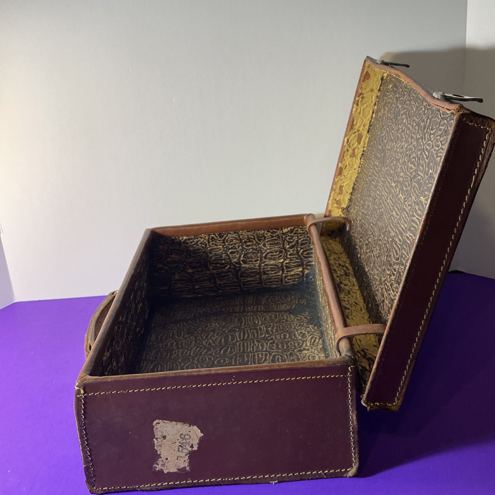 Antique Leather Briefcase/Suitcase Travel English Fibre Foundation 14″ X 9″ 40’s