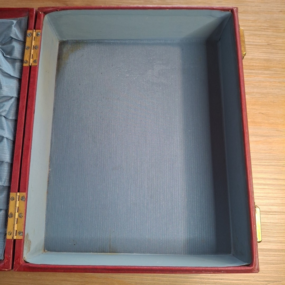 Vintage Chas. W. Wolf Luggage NY Vanity Suitcase With Brush & Comb & More READ