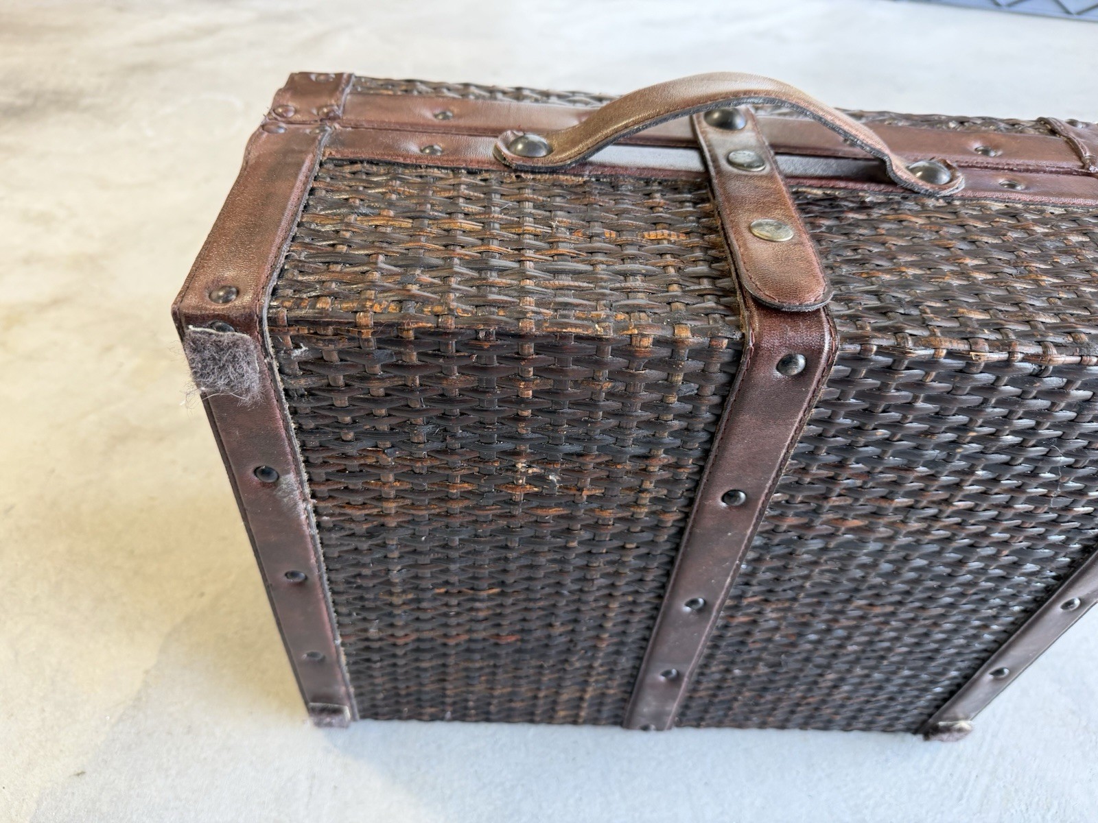 Vintage Style Woven Wicker Luggage Carry On Suitcase Decor Accent