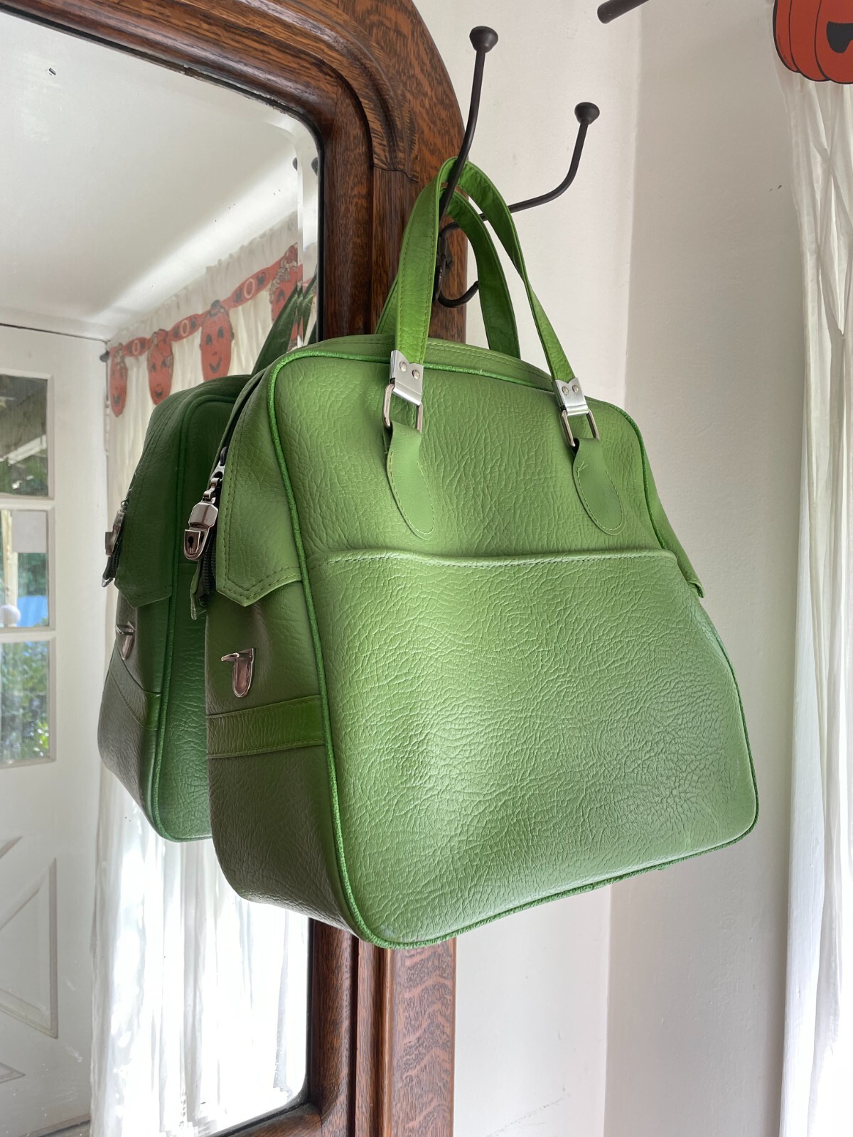 Vintage late 60s/early 70s Avocado Green Sears Travel Carry On Tote Bag !!!
