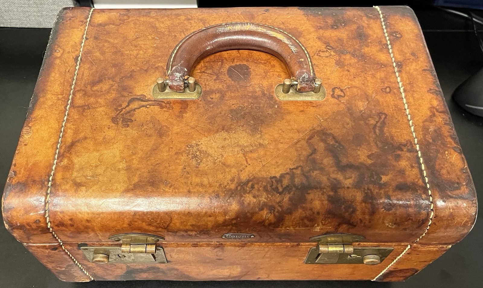 Vintage TOWNE 1930’s Brown Leather Hard Suitcase, Locking