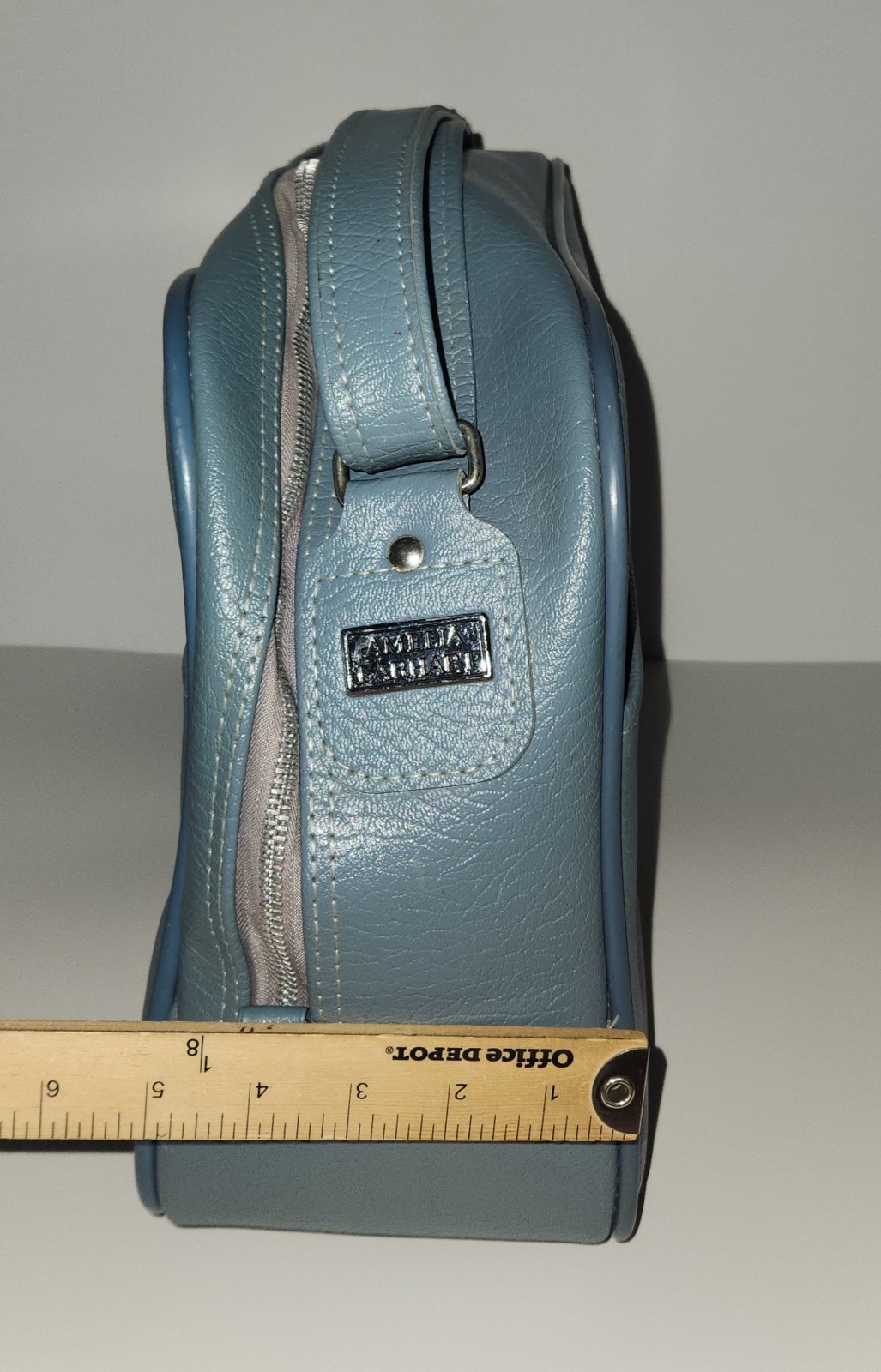 Vintage Amelia Earhart Travel Luggage Shoulder Bag Blue Silver 12″ x 17″ x 5″