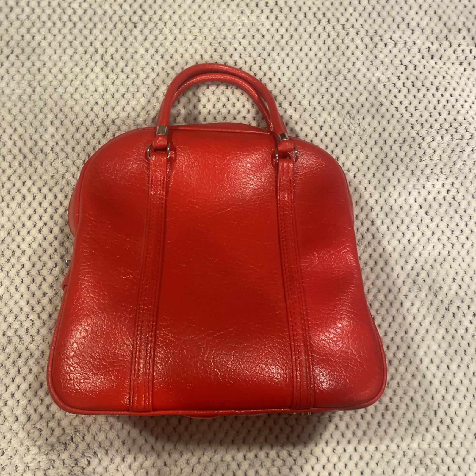 Vintage Amelia Earhart Retro 1970’s Mid Century Red Vinyl Overnight carry on Bag