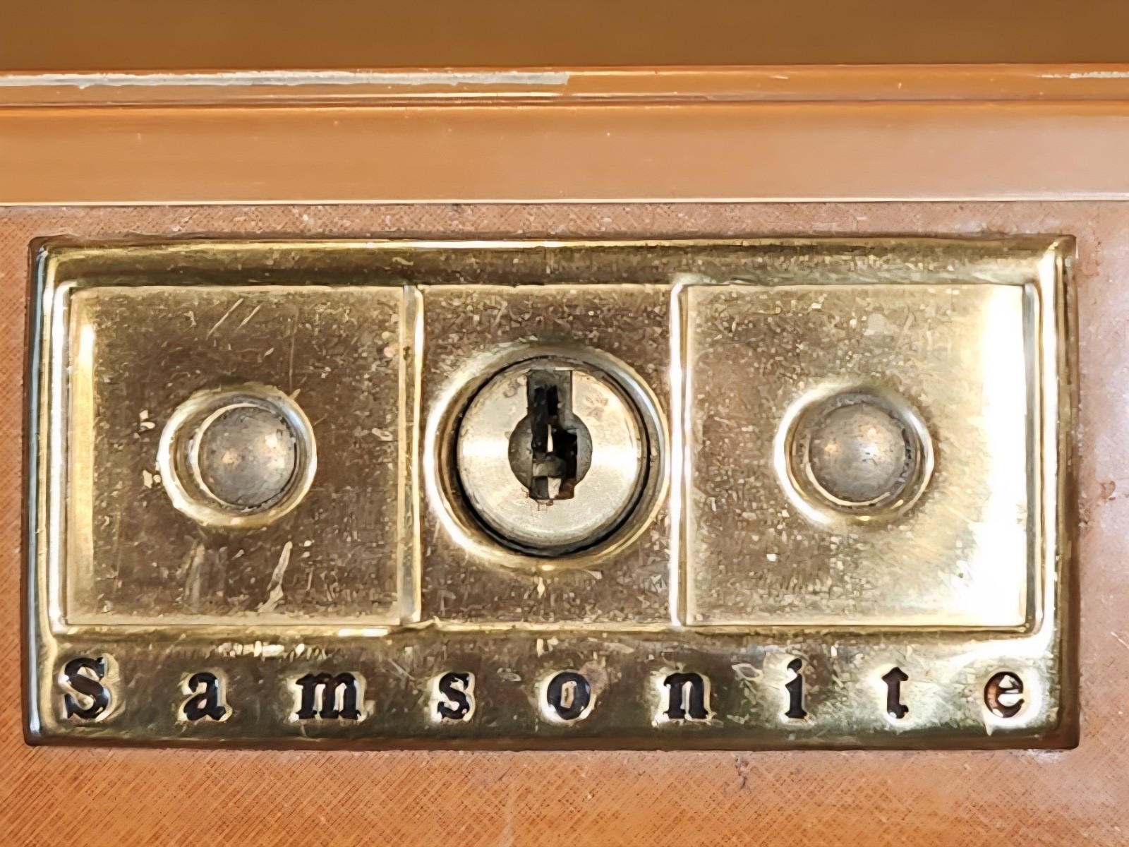 VTG~Samsonite~Shwayder Bros~Streamlite~Hard Side~Suitcase~Saddle Tan~26″~NO KEY