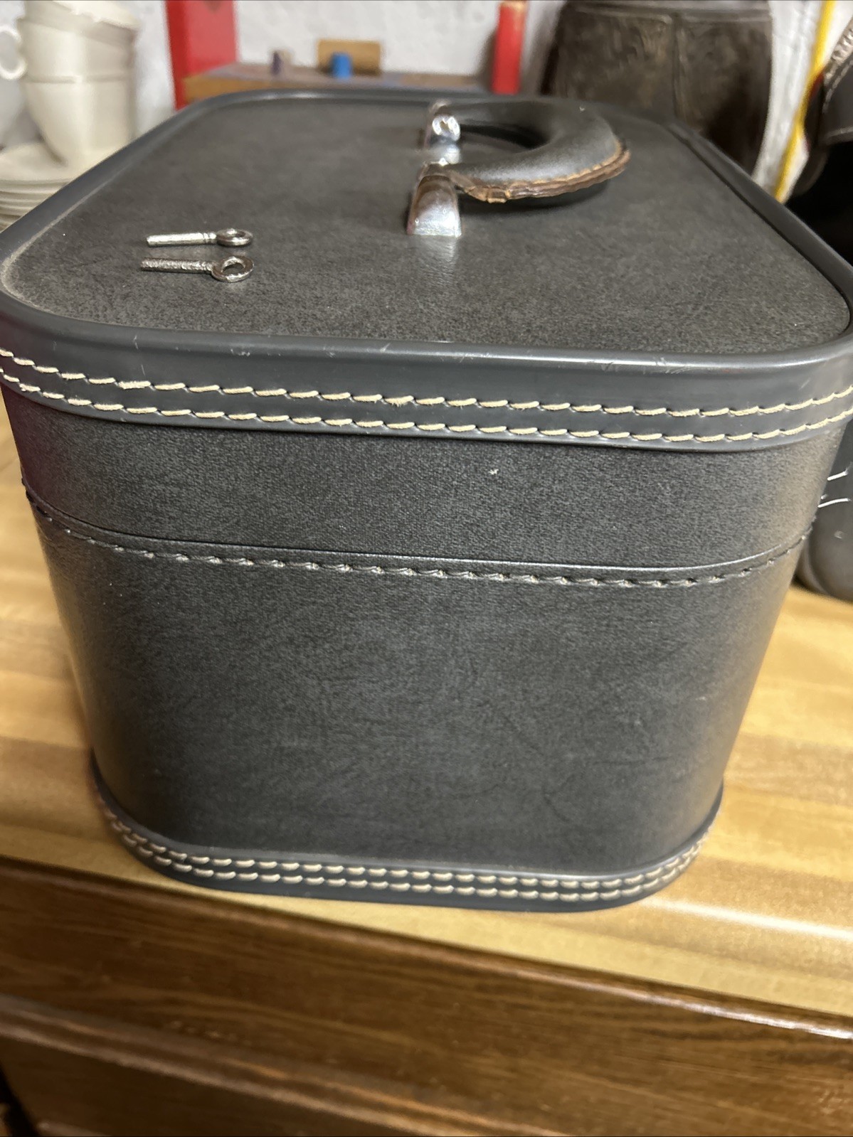 Vintage Skyway Luggage Train Case Cosmetic Travel 1950’s-60’s Set Carry On…