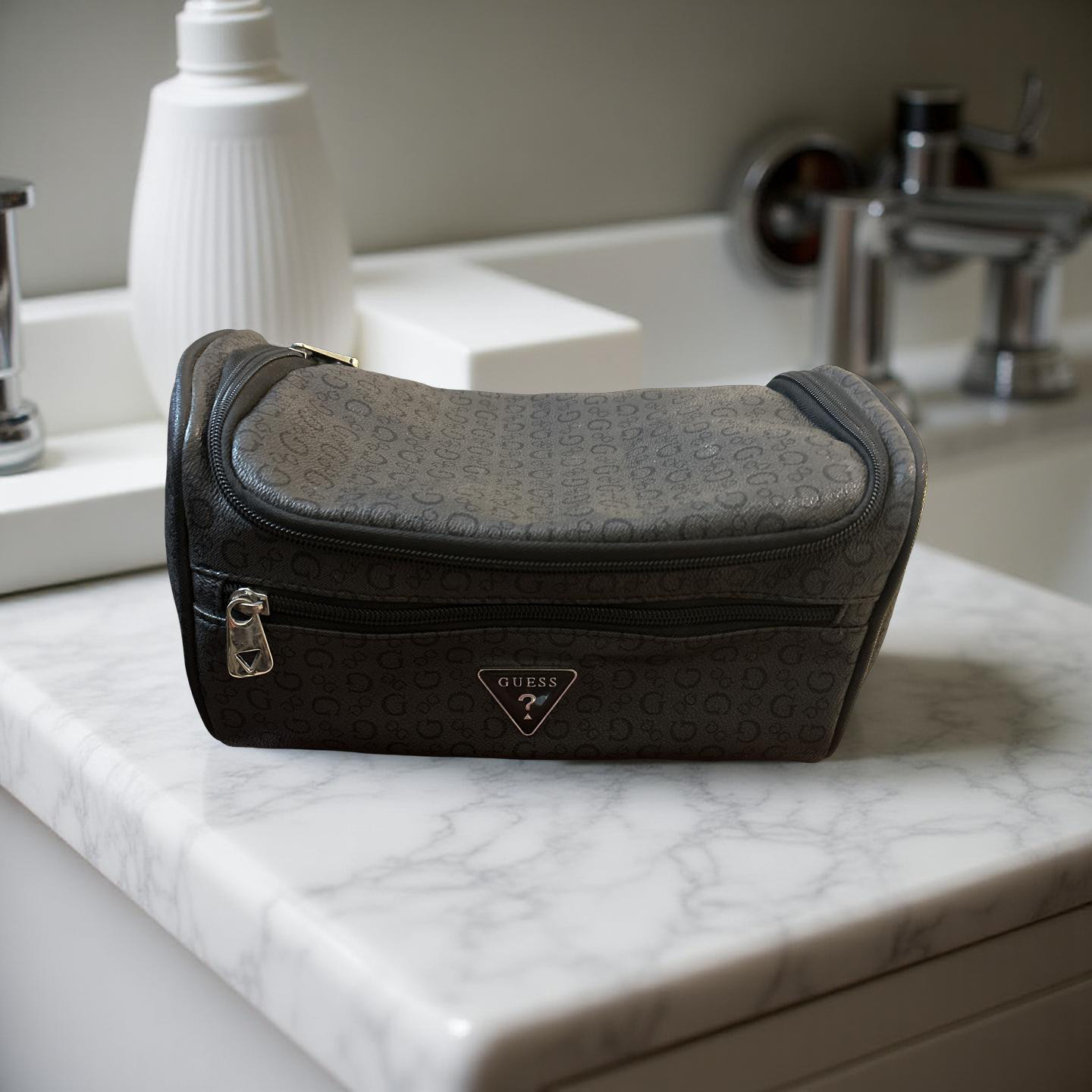 VINTAGE GUESS Monogram Travel Bag Dopp Kit Toiletries Case Black Logo Print Y2K