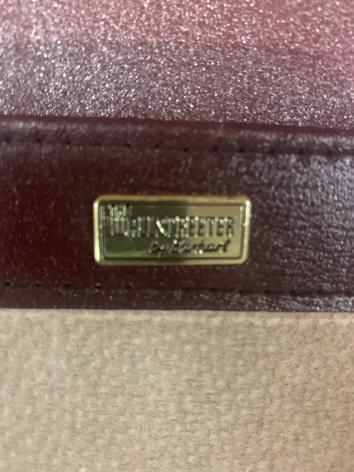 VTG Leather Briefcase The Wallstreeter by Earhart Burgundy Golden Accessories