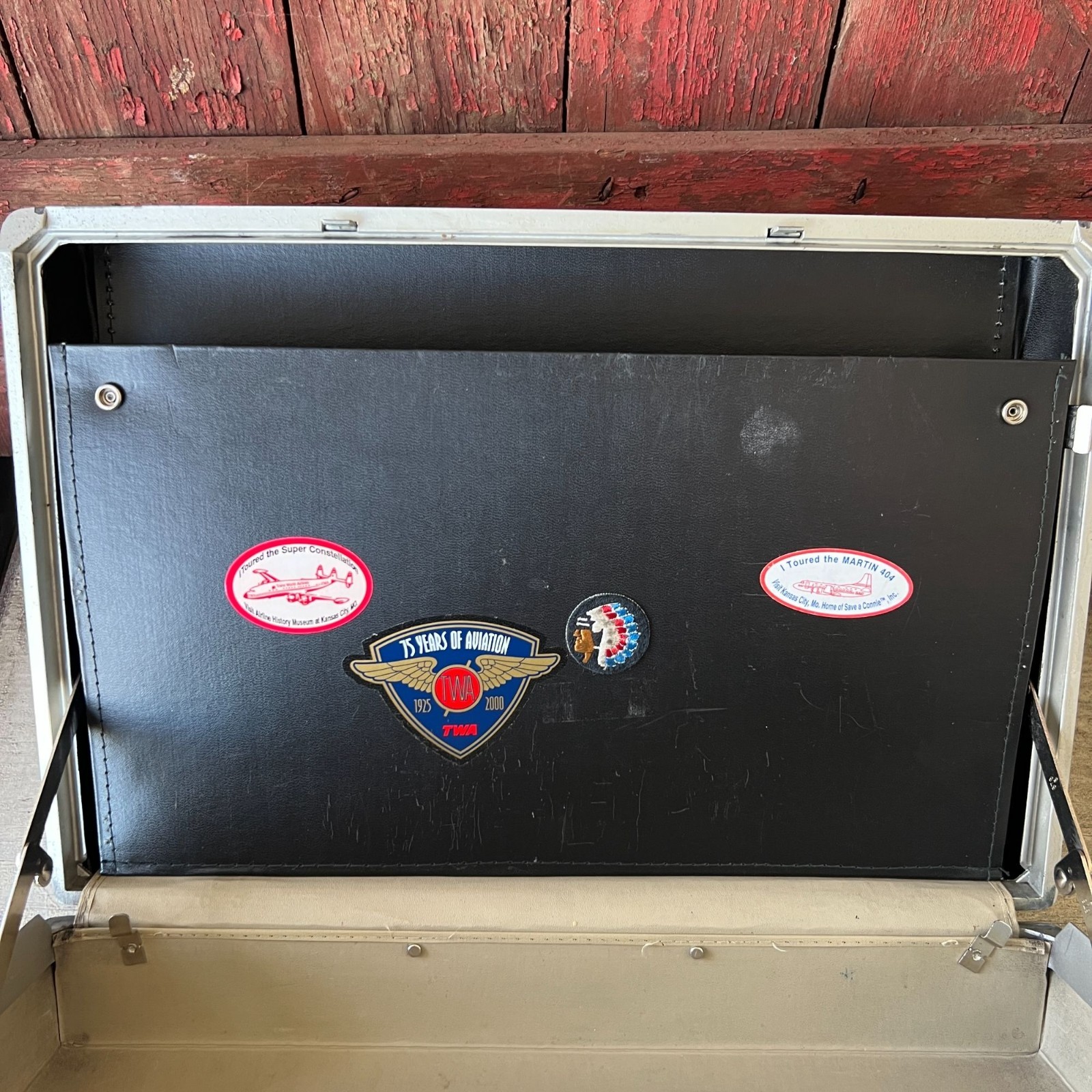 Vintage Samsonite Black Hard-Shell Briefcase With Compartments & TWA Aviation