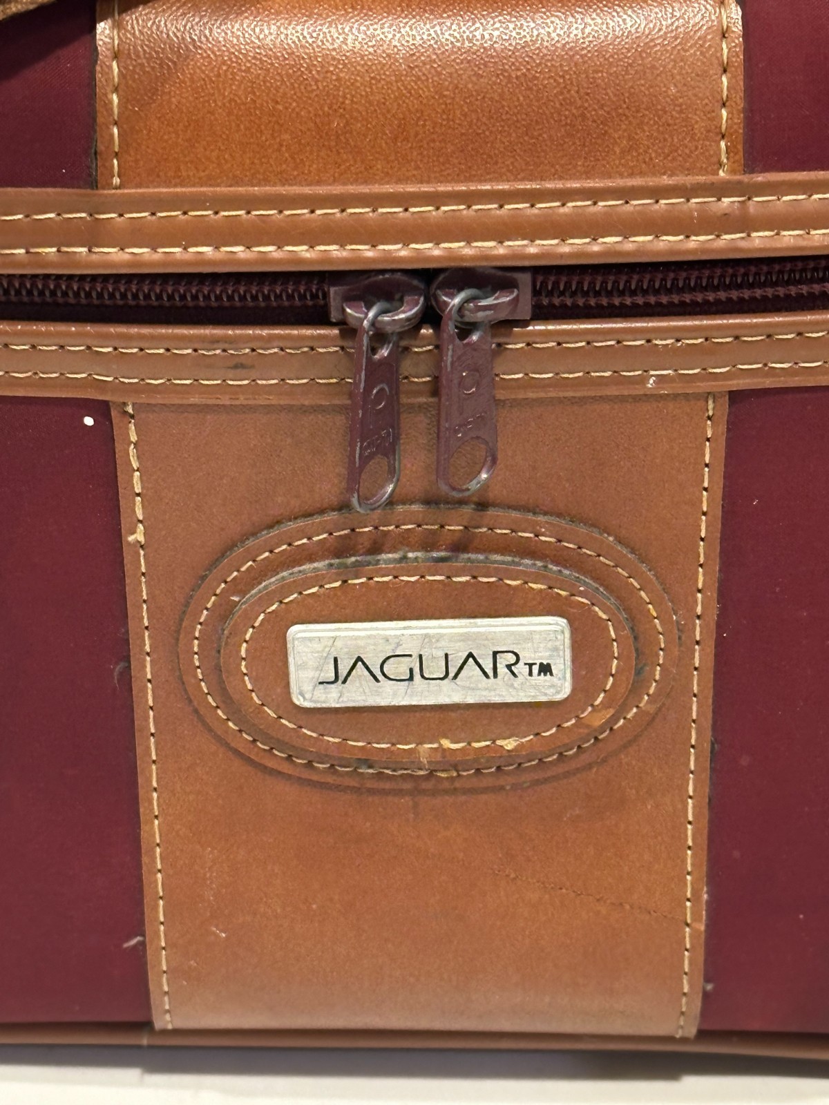 Vintage Jaguar Maroon Red Train Case Men’s Cosmetic Travel Bag RARE Unique Cool