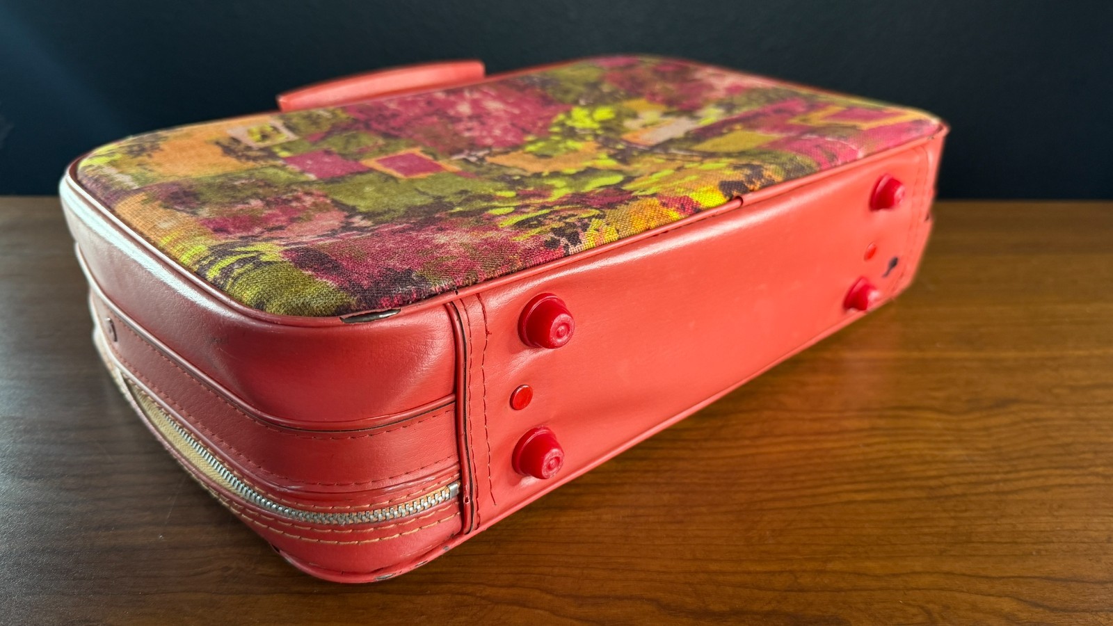 Vintage 1970s small orange suitcase soft fabric child’s train case pink